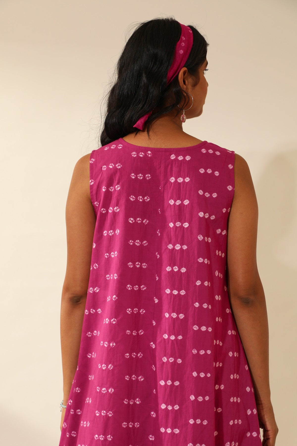 Bandhani Asymmetric Dress In Magenta Pink