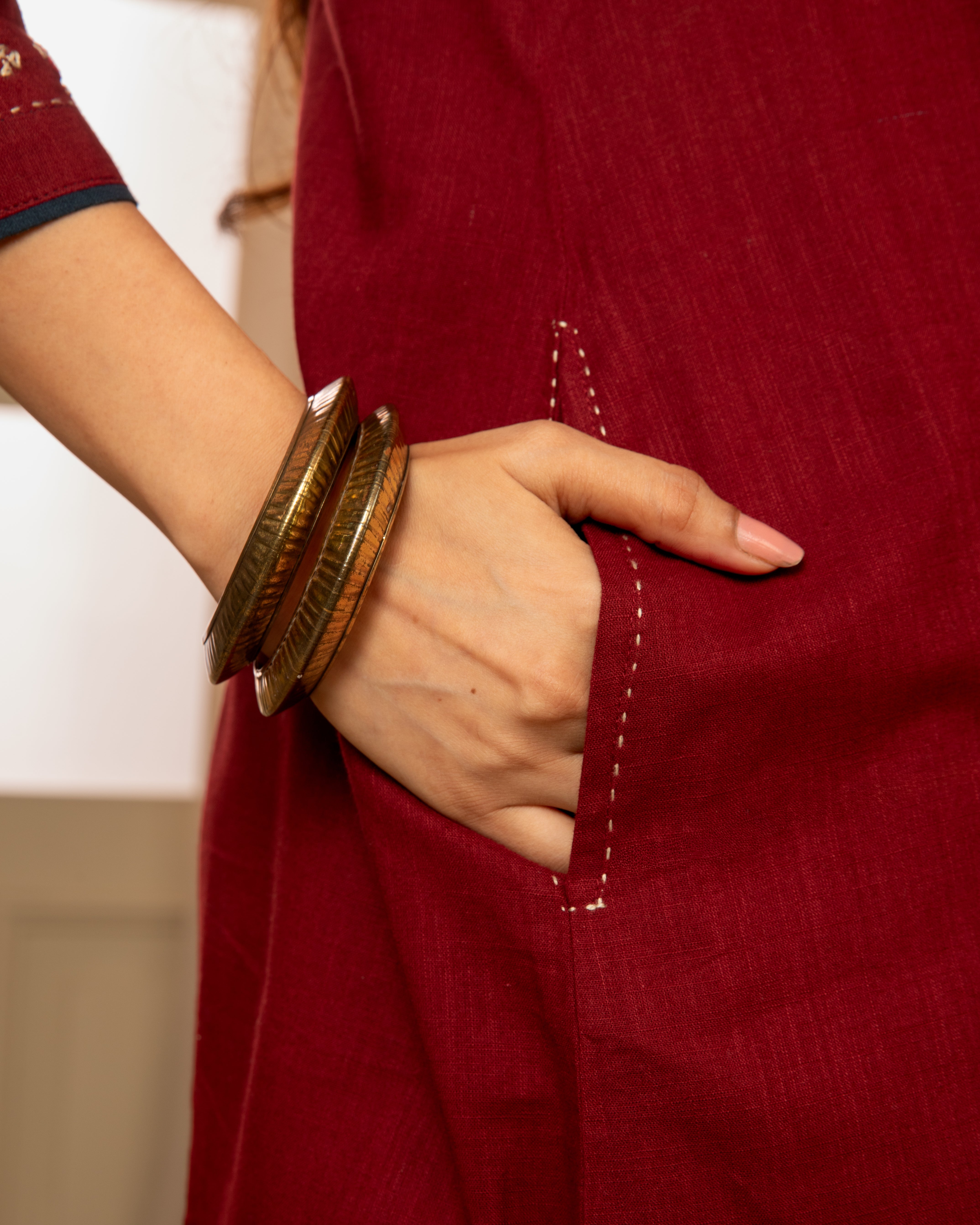 Paheli Maroon Straight-Fit Cotton Kurta With Pakka Hand Embroidery
