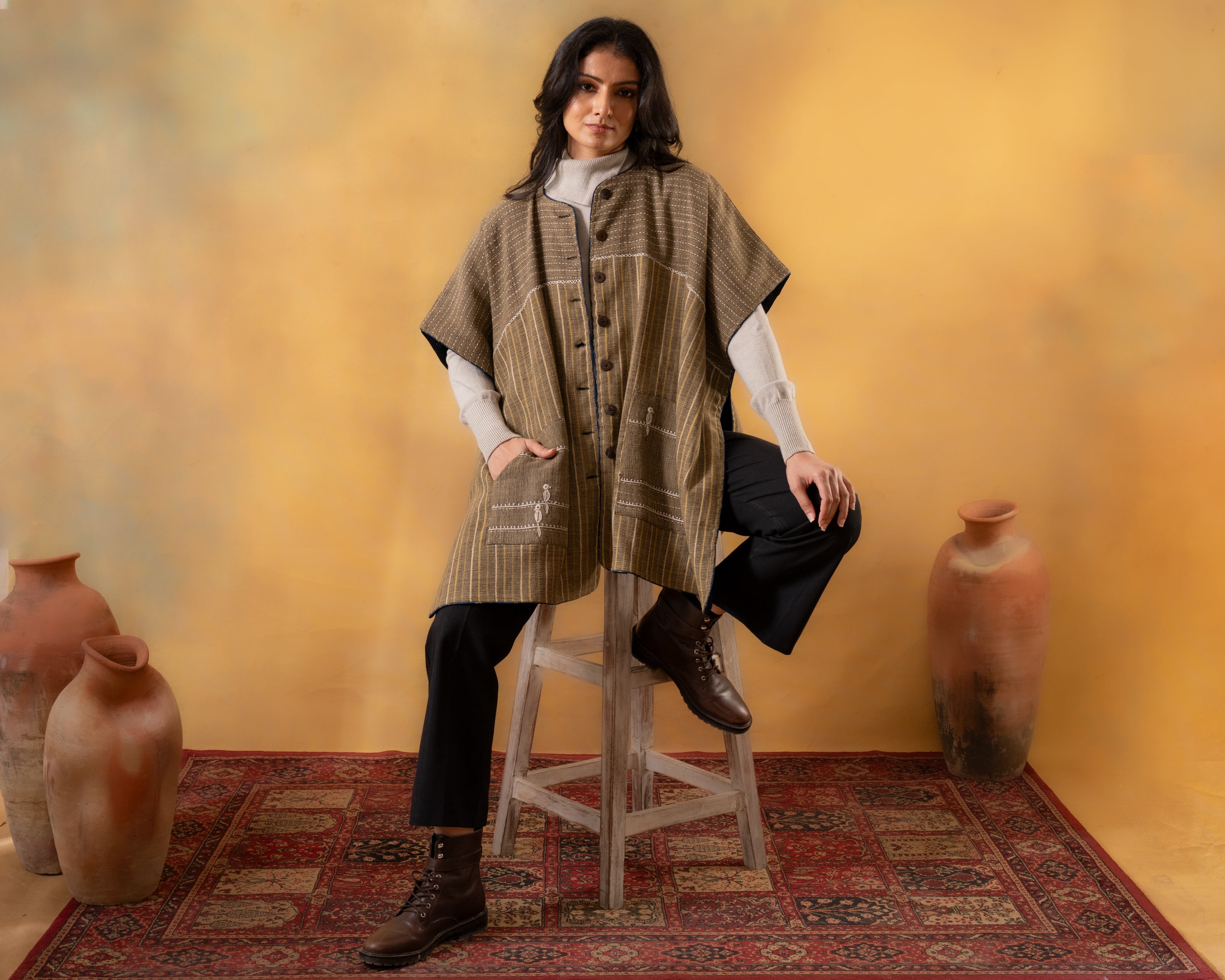 Dhaani Charcoal Green Handwoven Naturally Dyed Woolen Cape