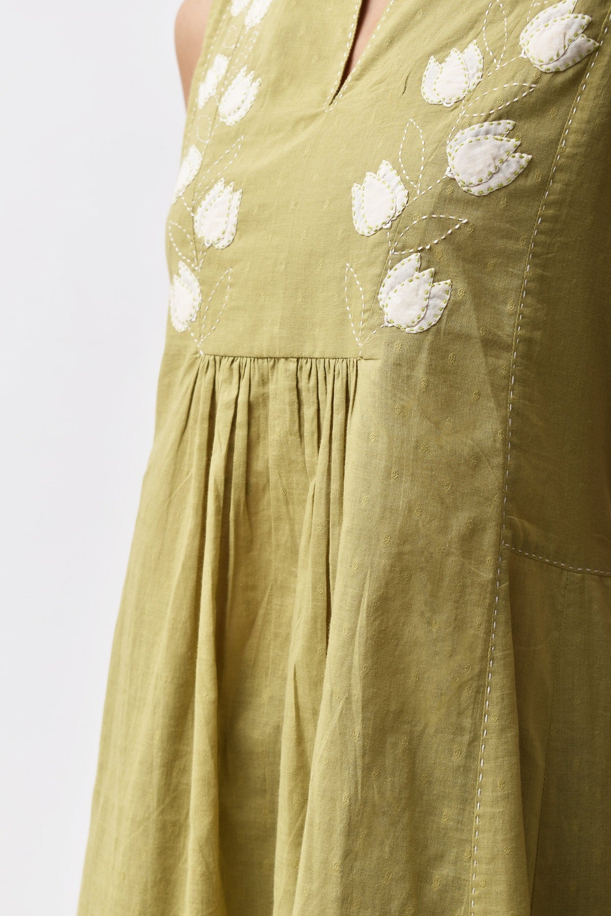 Arrosa Applique Sleeveless Green Cotton Dress