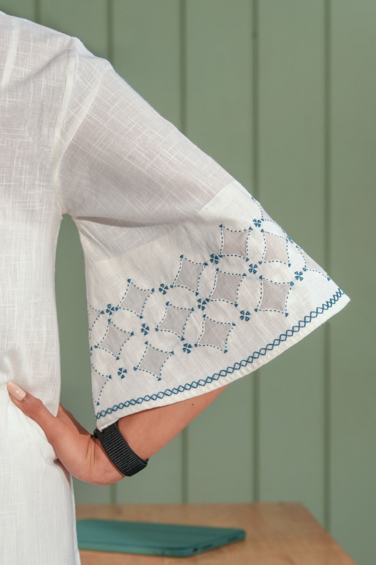 Dhwani White Bell Sleeves Cotton Kurta With Applique