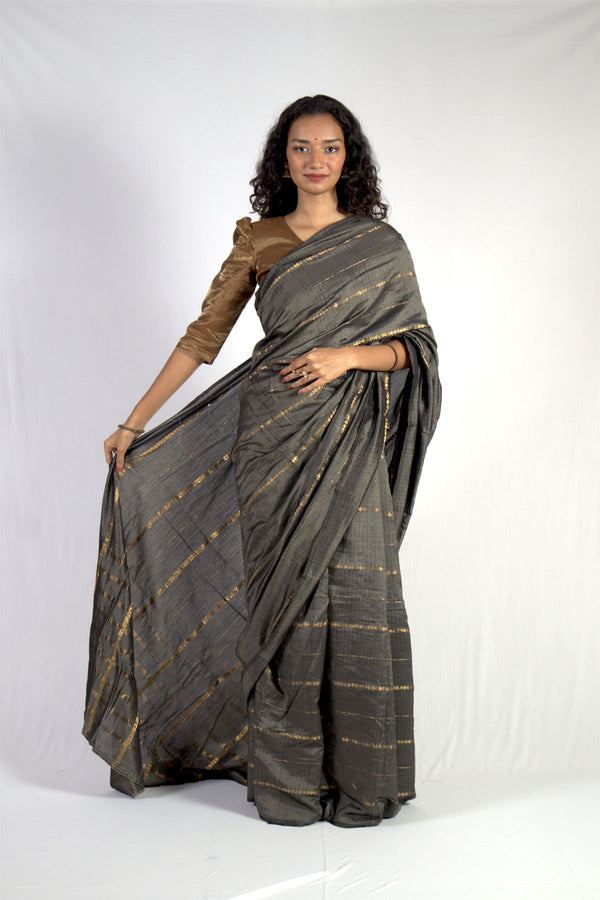 Revelry Triangle Dobby Saree