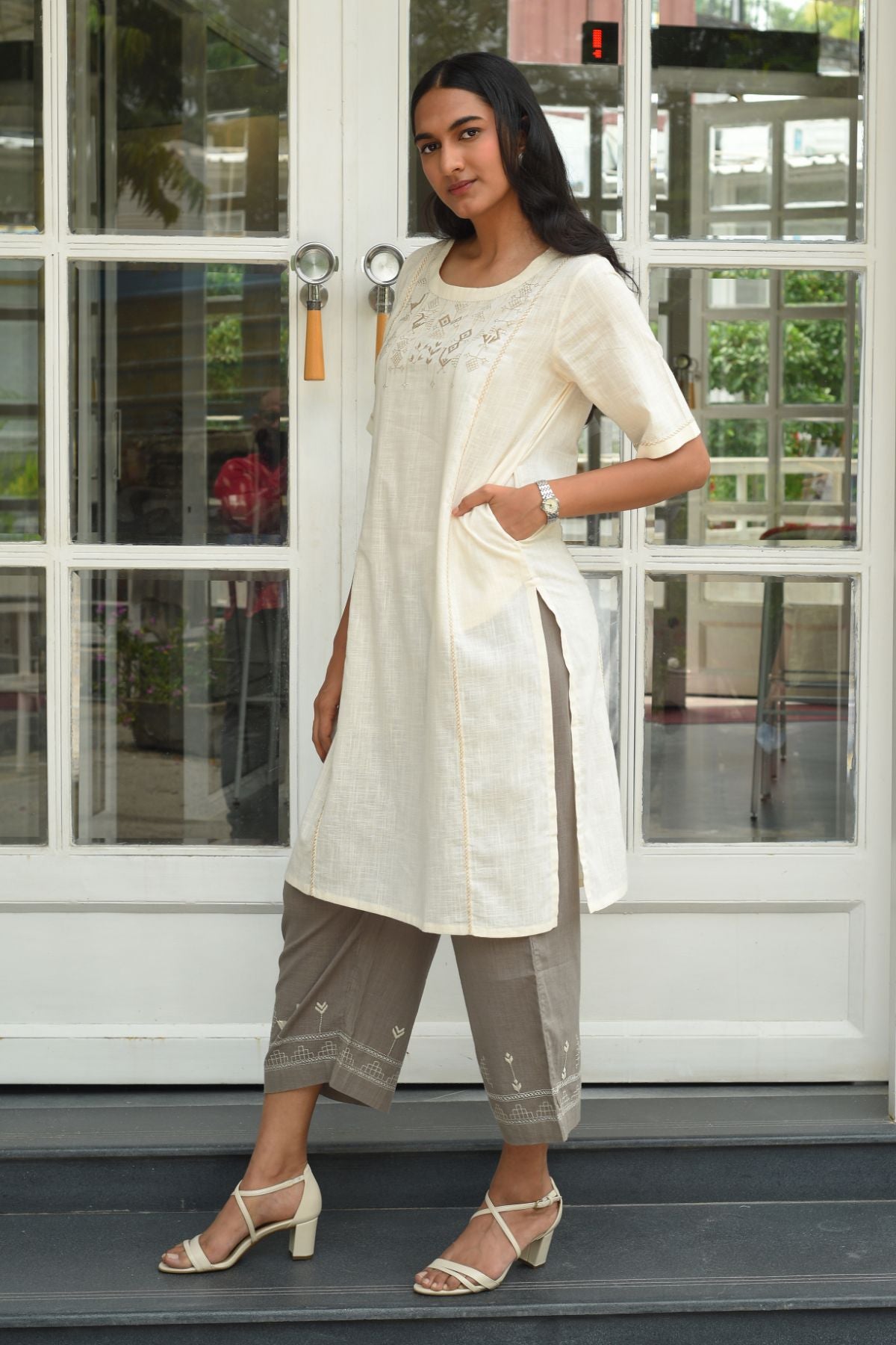 Bagh Cotton Round Neck Off White Hand Embroidered Kurta