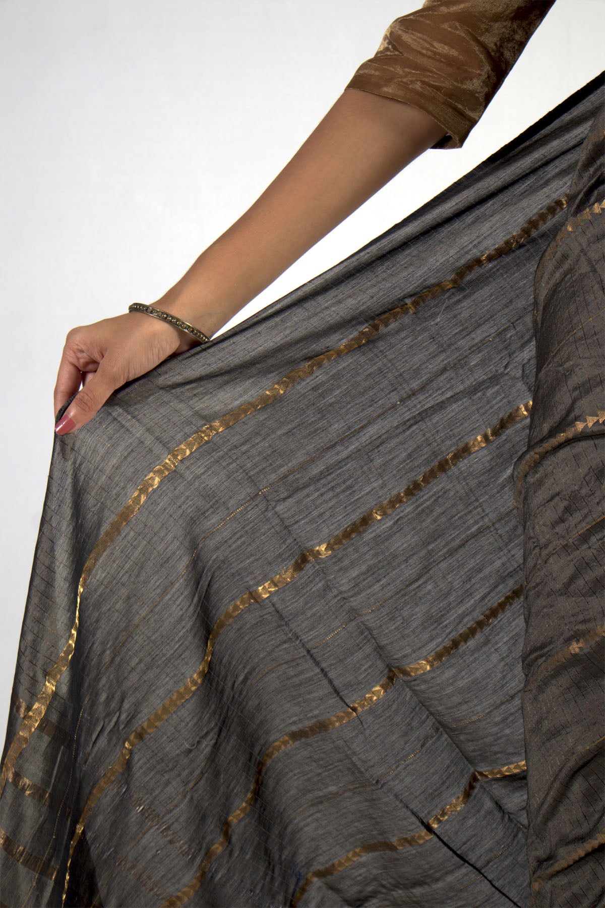 Triangle Dobby Saree