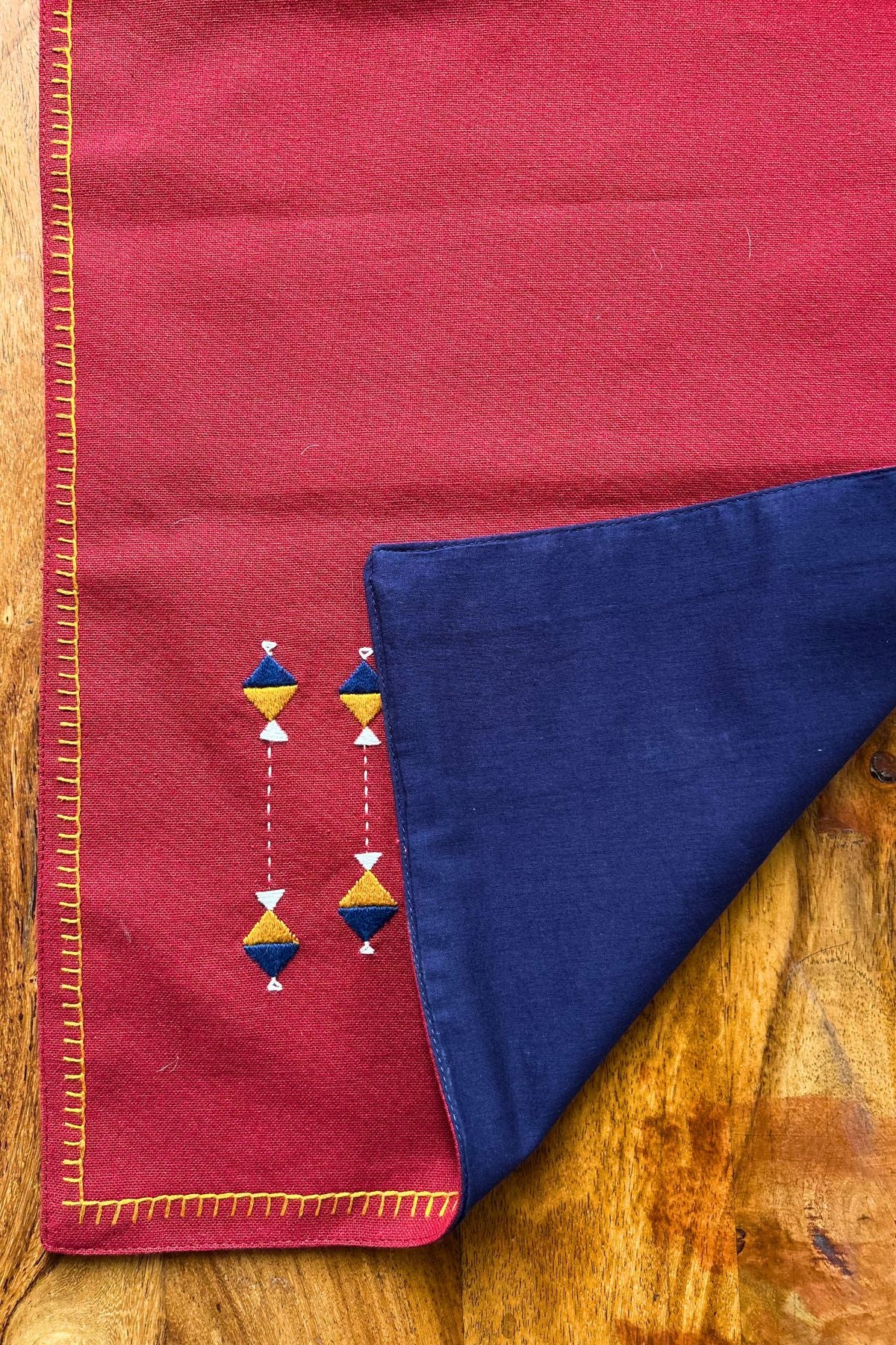Eshna Maroon Runner With Soof Hand Embroidery