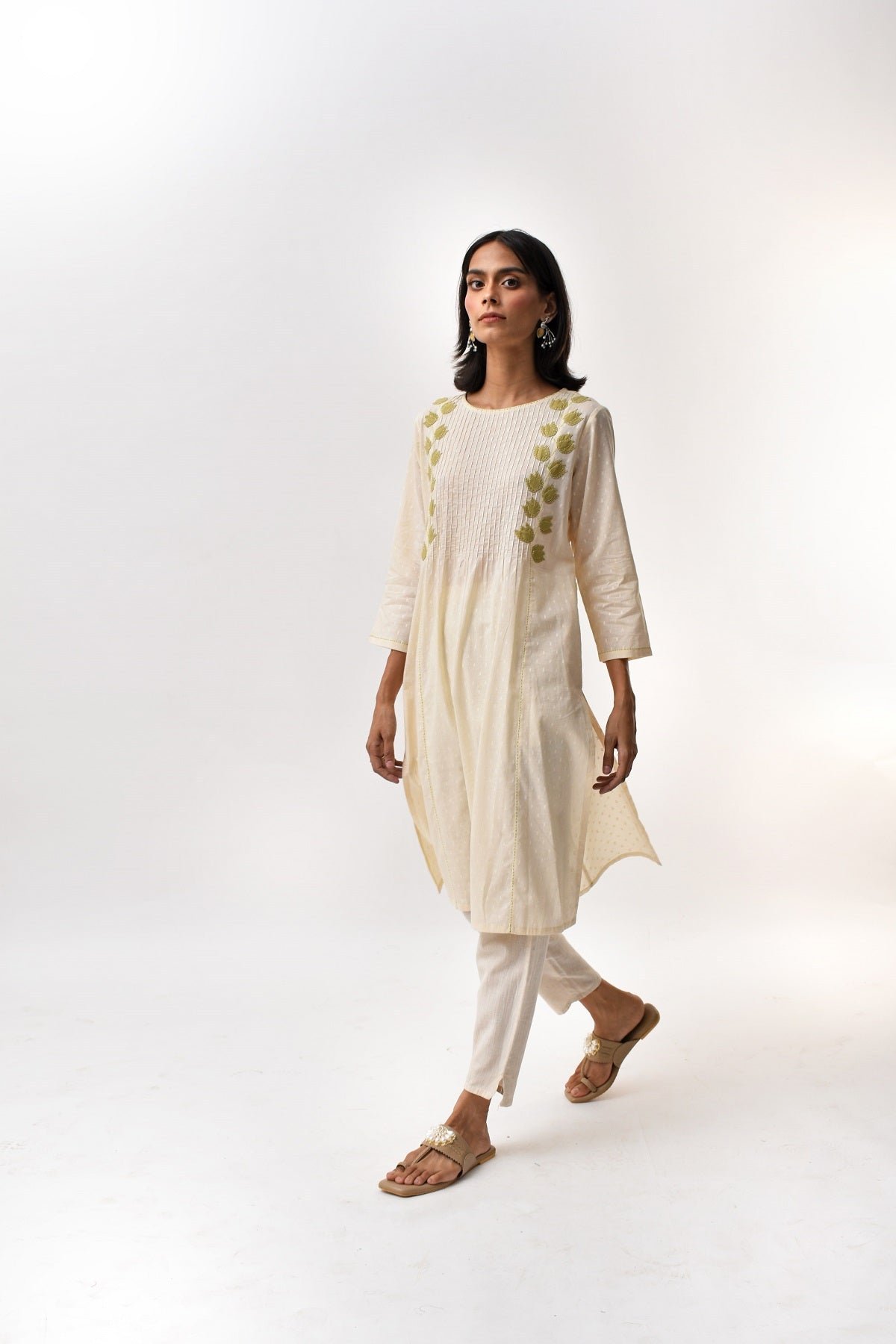 Arrosa Applique Pintucks Off White Cotton Kurta