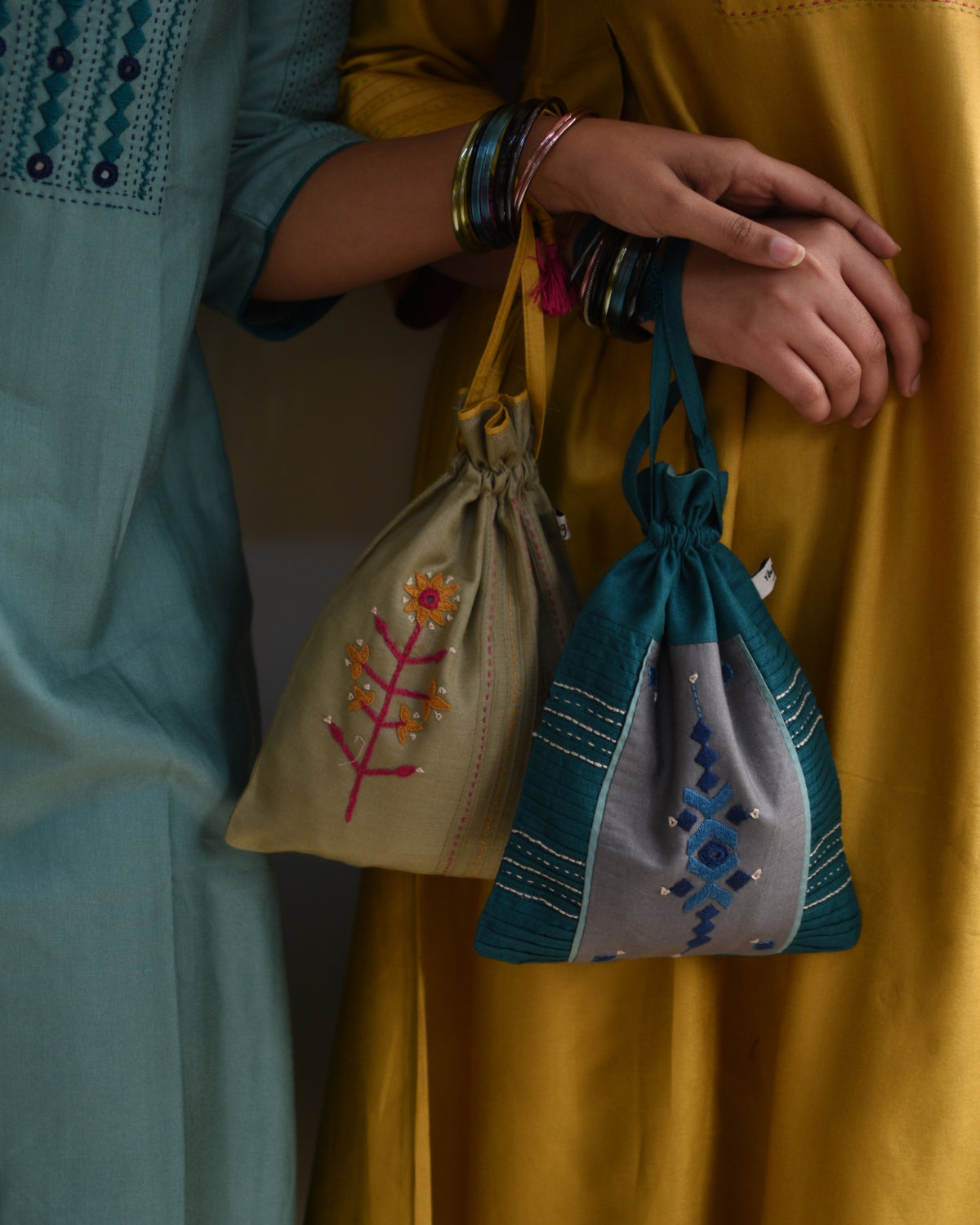 Teel Soof Embroidered Potli
