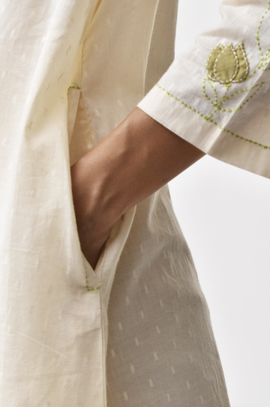 Arrosa Applique Off White Cotton Dress