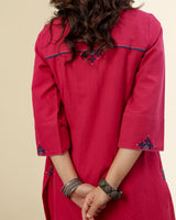 Ruhani Magenta Pintuck Cotton Kurta With Sindhi Hand Embroidery