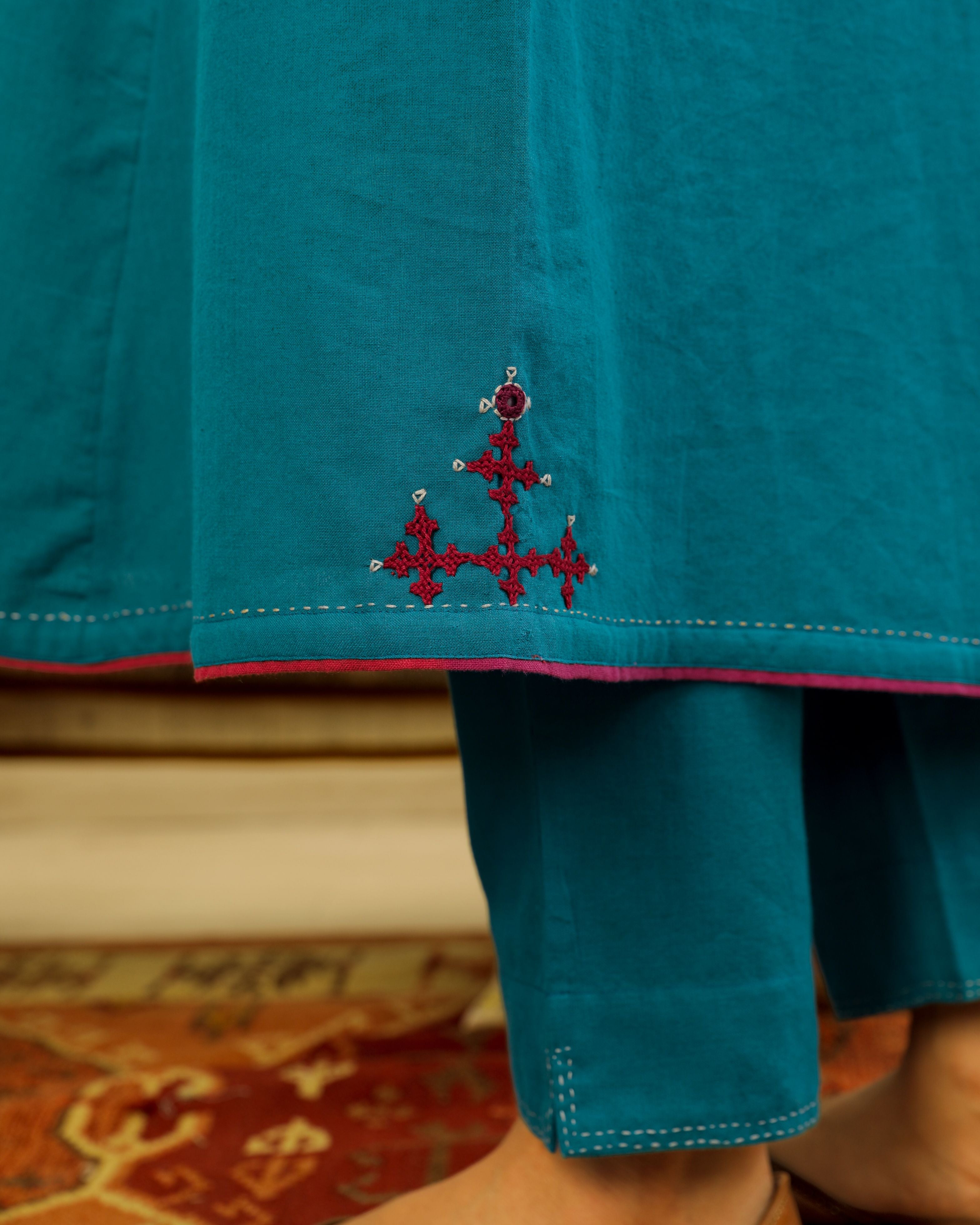 Ruhani Teal Pintuck Cotton Kurta With Sindhi Hand Embroidery