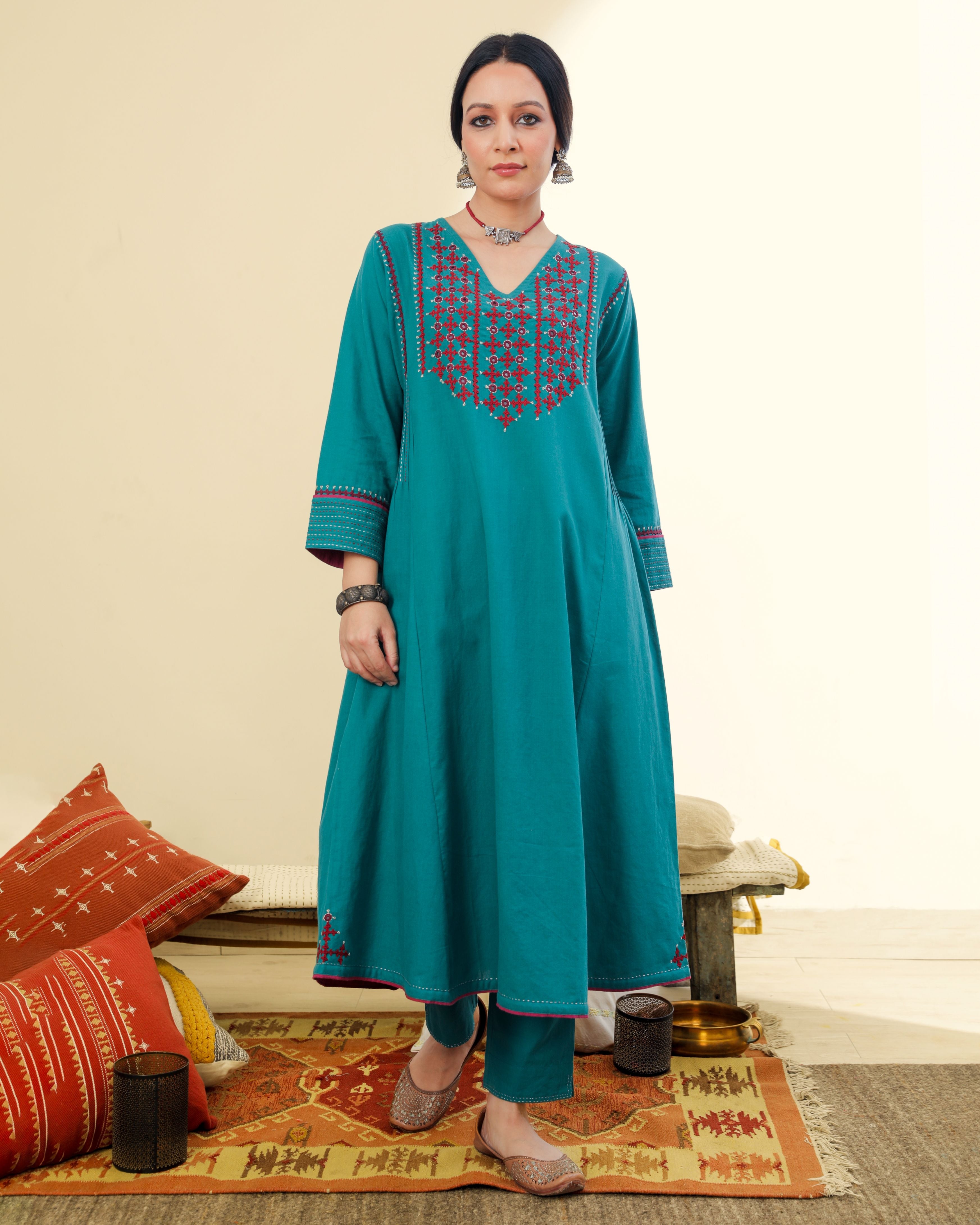 Ruhani Teal Pintuck Cotton Kurta With Sindhi Hand Embroidery
