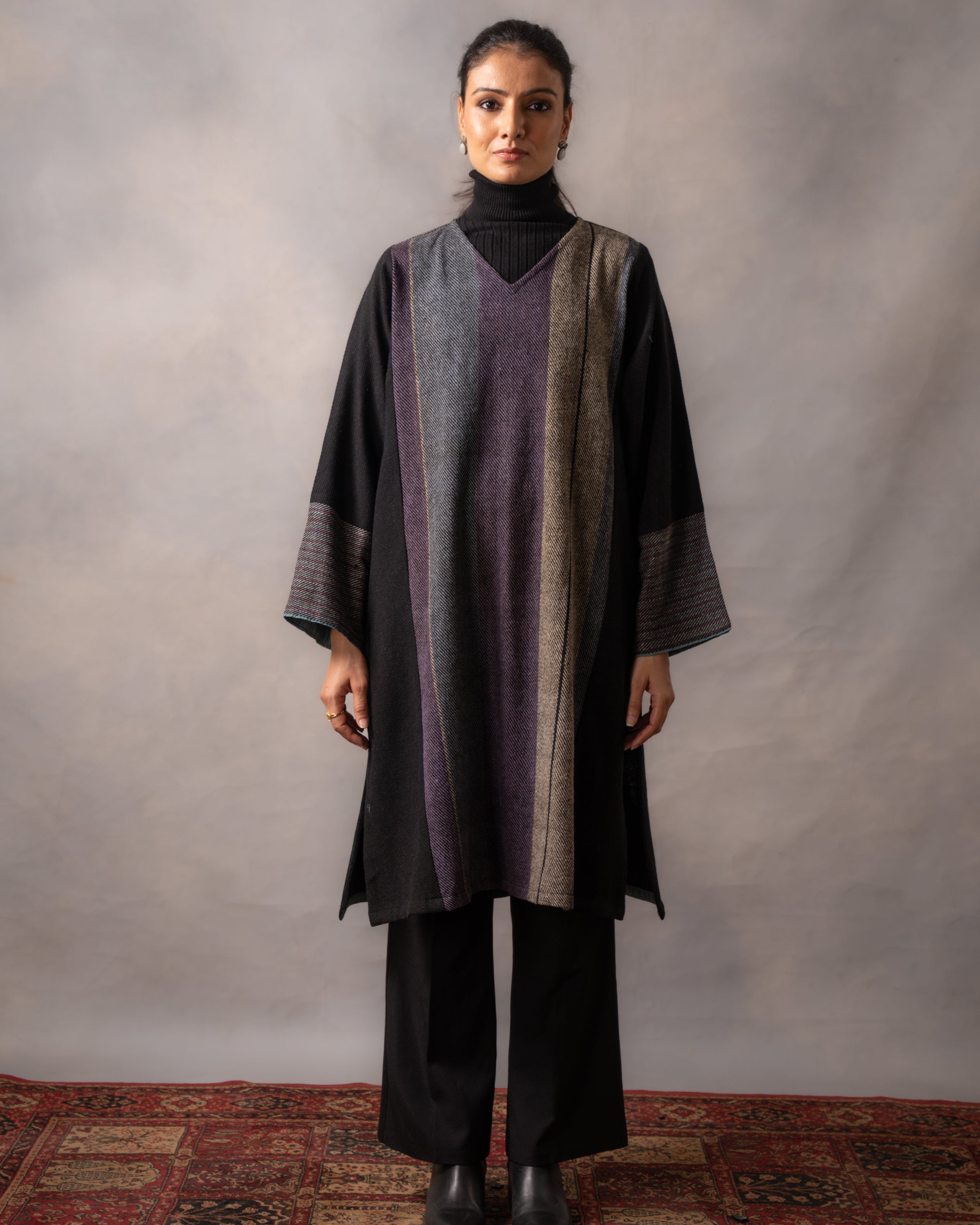 Gurez Charcoal Stripe Handwoven Woolen Phiran