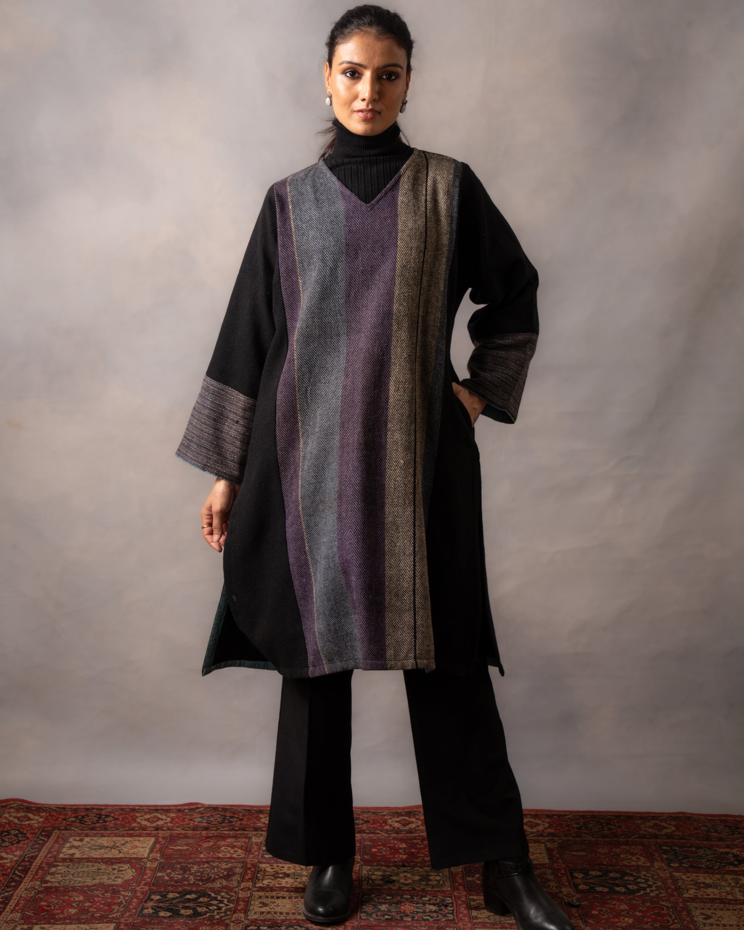 Gurez Charcoal Stripe Handwoven Woolen Phiran