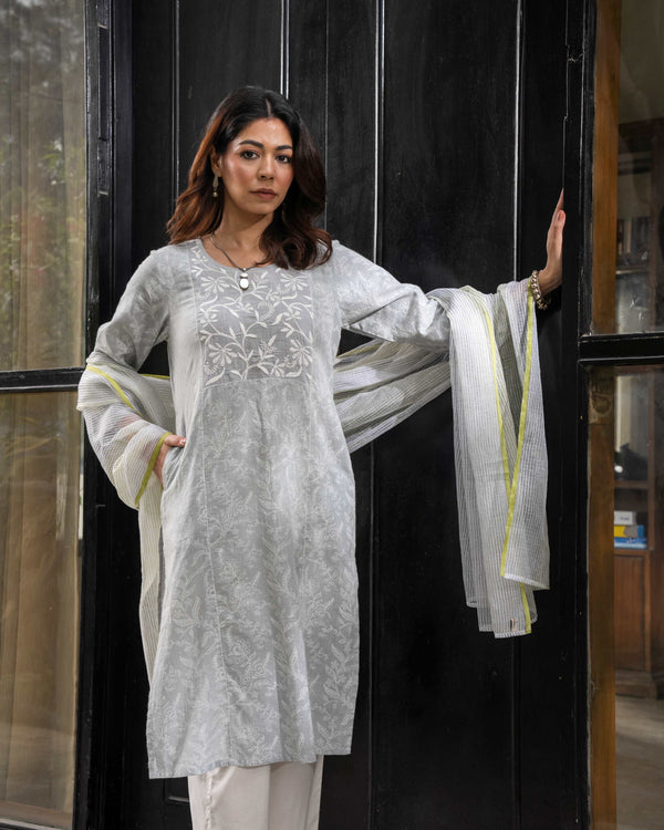 Suhani Grey A-Line Cotton Kurta With Chikankari Hand Embroidery