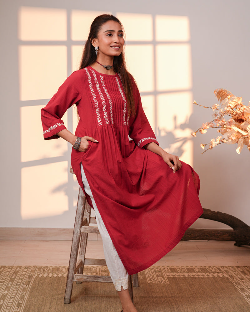 Ishanvi Red-White Pintuck Cotton Kurta With Chikankari Hand Embroidery