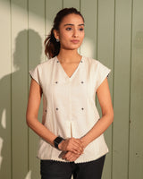 Dhwani White Regular-Fit Handwoven Cotton Top