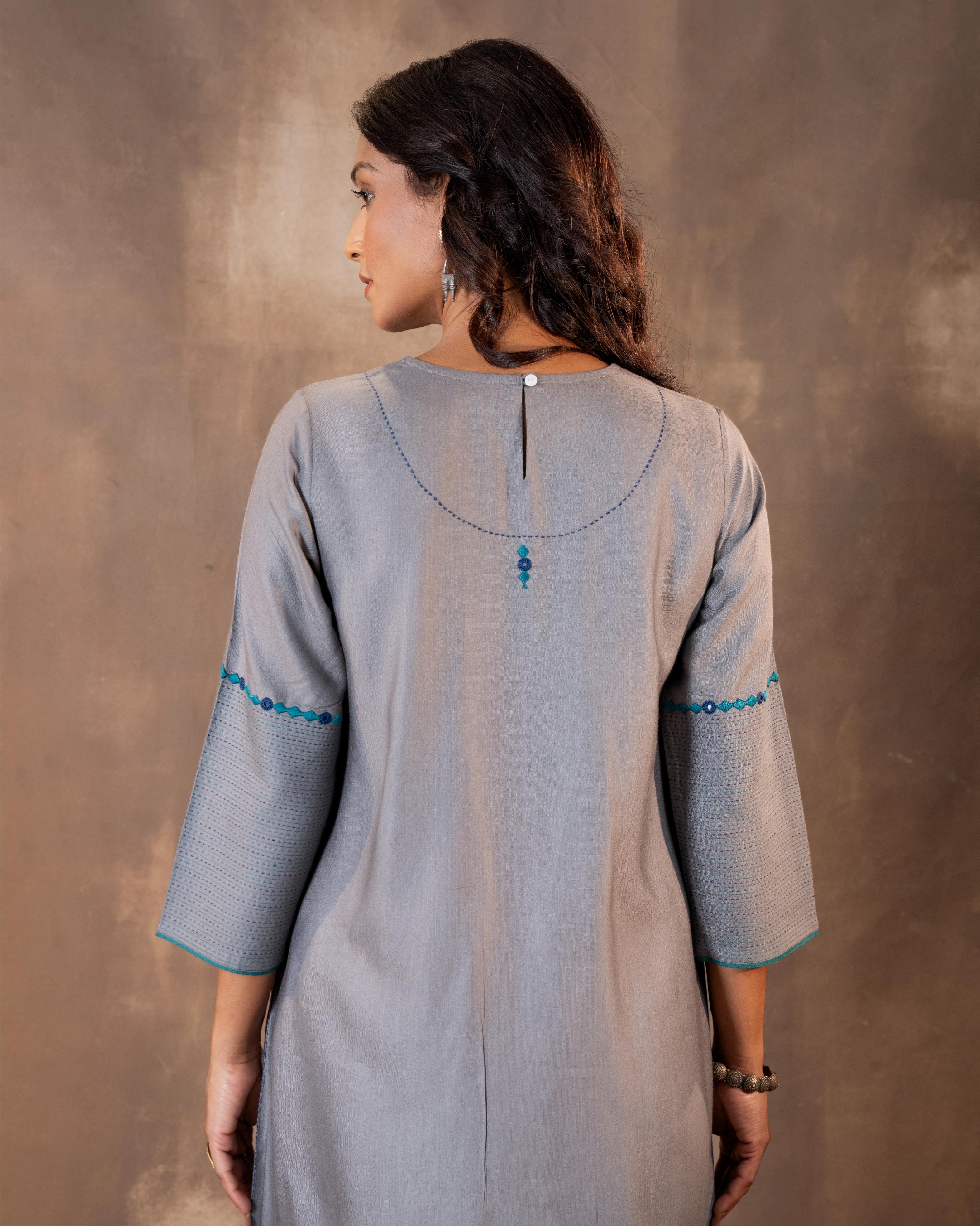 Ruhani Grey A-line Cotton Silk Kurta With Soof Hand Embroidery