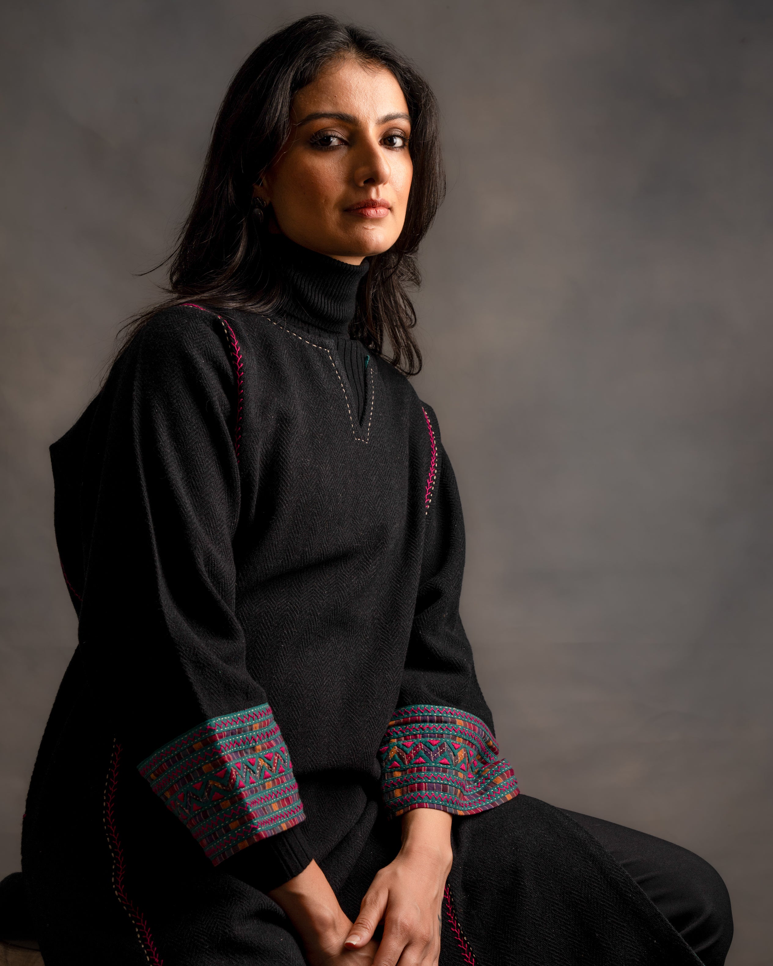 Gurez Midnight Handwoven Woolen Phiran with Hand Applique