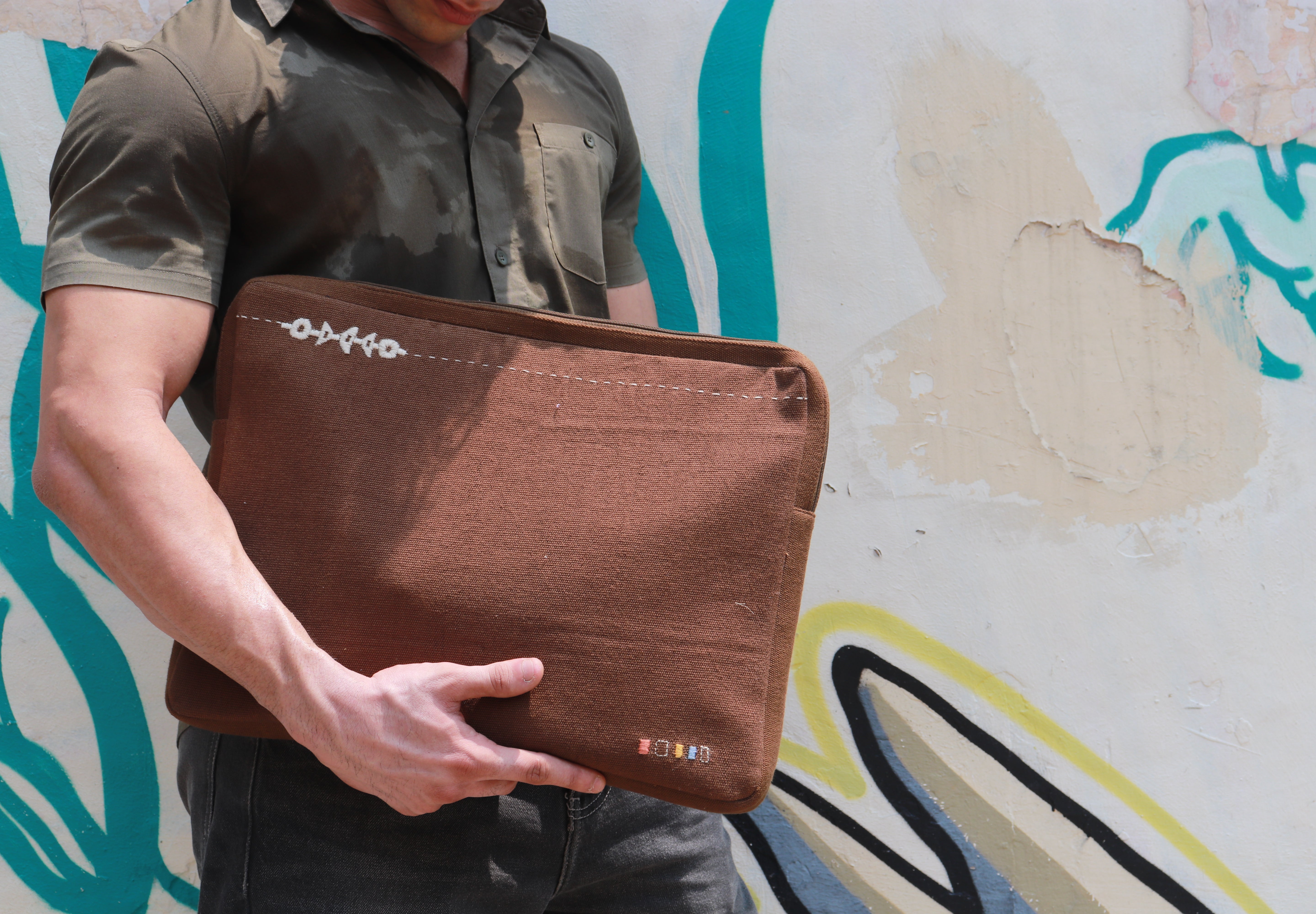 Nivara Laptop Sleeve - Brown