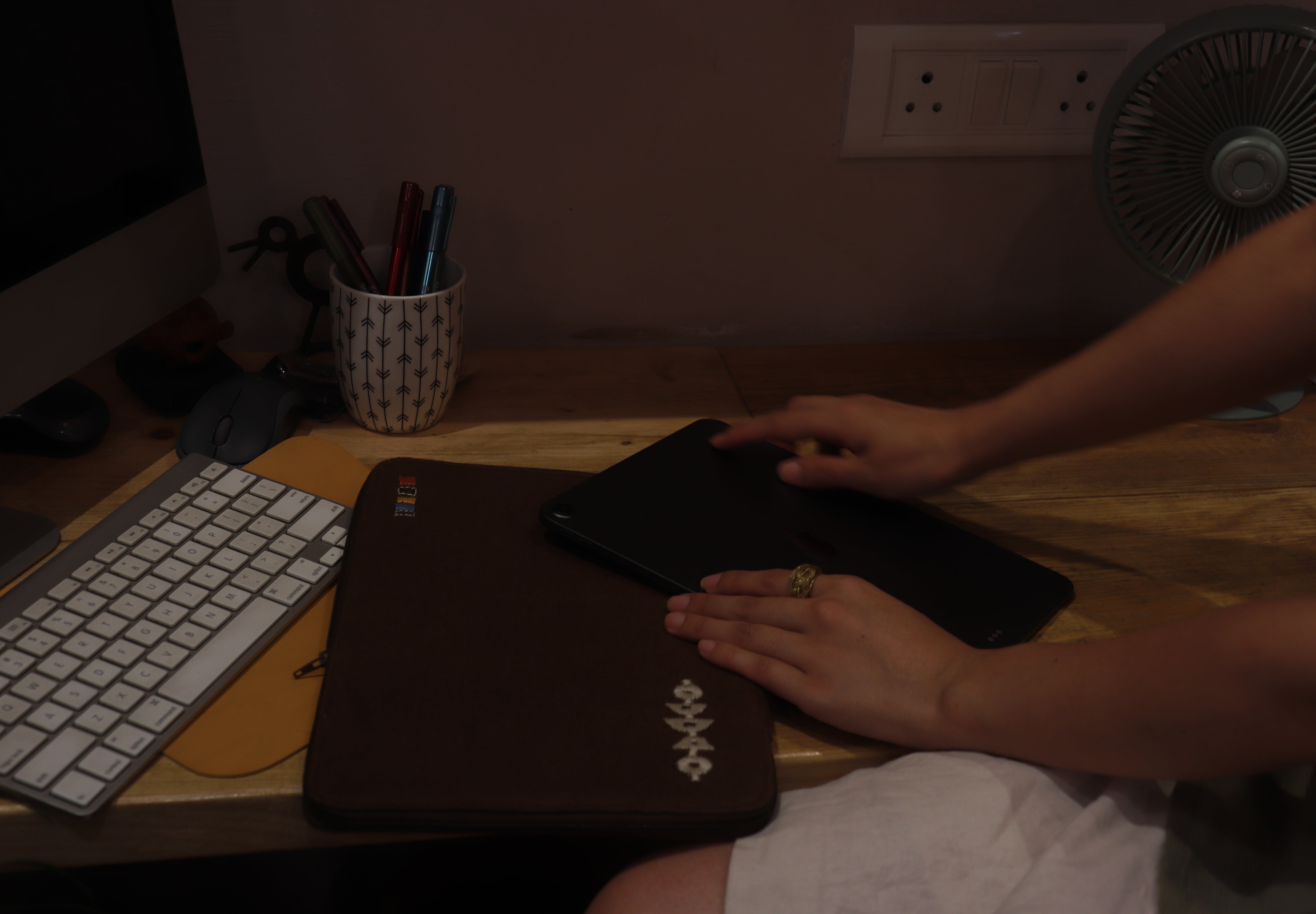 Nivara Ipad Sleeve - Blue, Brown, Dark Green.