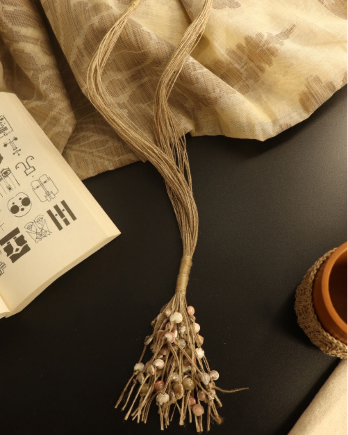 WHE Lariat Jute And Seashell Necklace