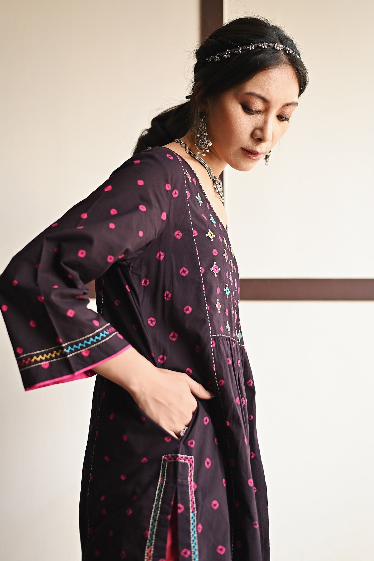 Kaanch Round Neck Bandhej And Embroidered Black Kurta