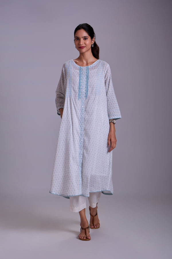 Suhani White A-Line Cotton Kurta With Applique