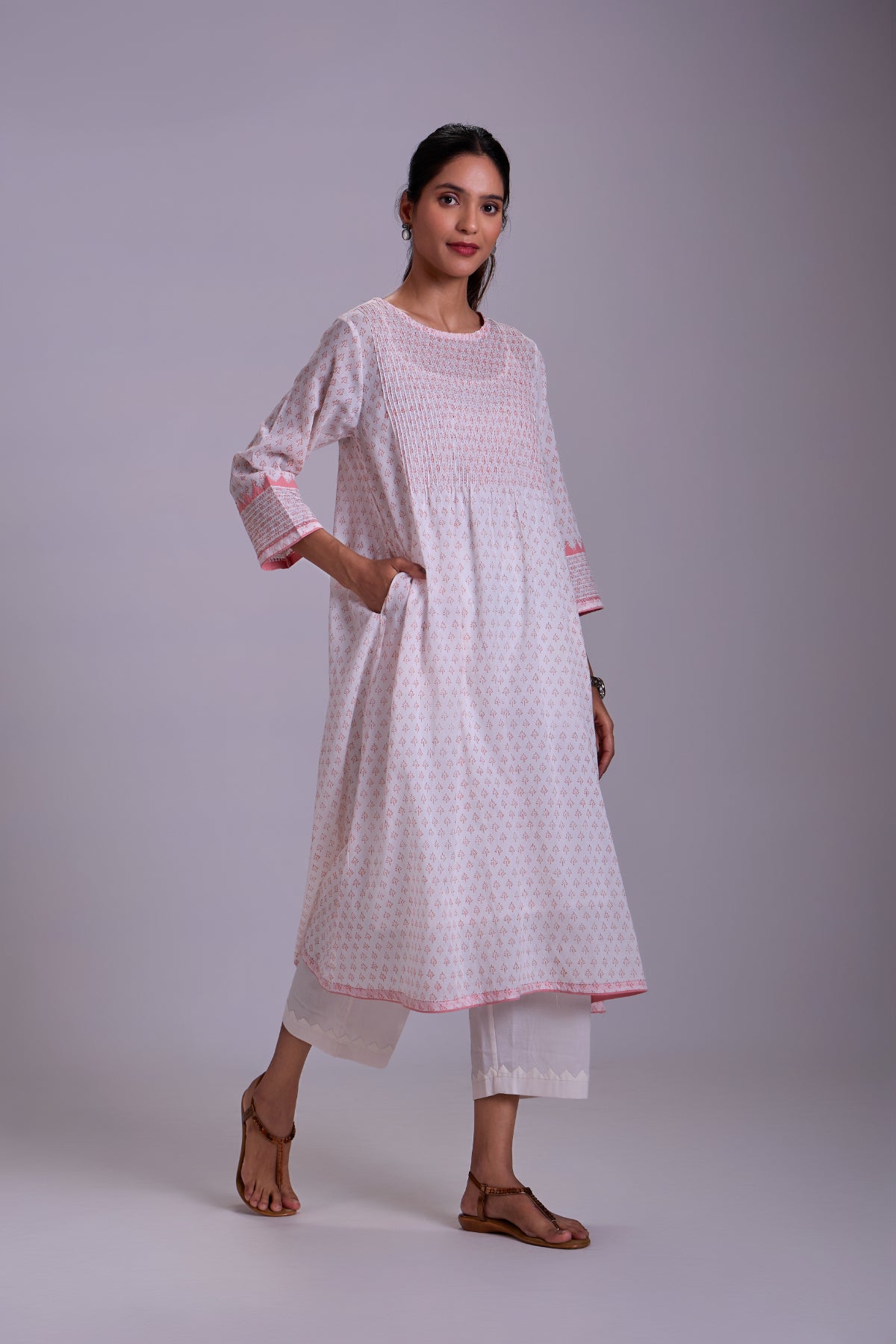 Suhani White Flared Cotton Kurta With Applique