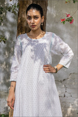 Suhani White A-Line Cotton Dress With Applique