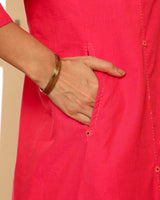 Aashvi Pink V-Neck Mangalgiri Cotton Kurta With Desert Hand Embroidery