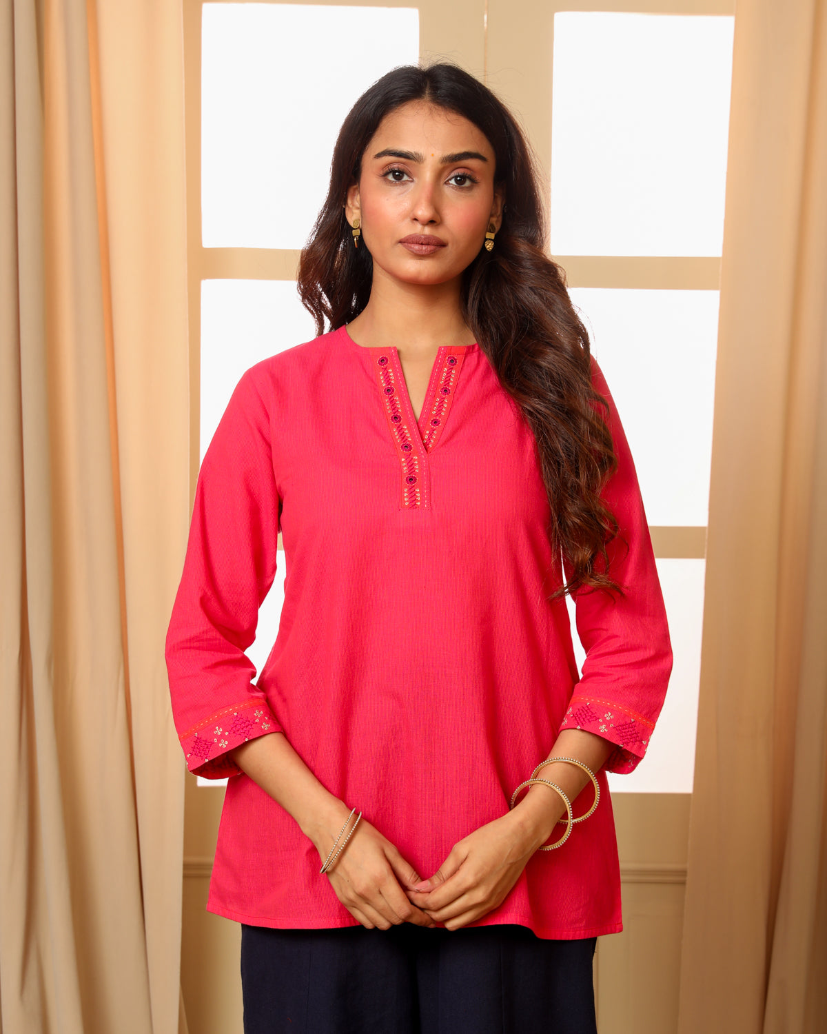 Aashvi Pink V-Neck Mangalgiri Cotton Top With Desert Hand Embroidery