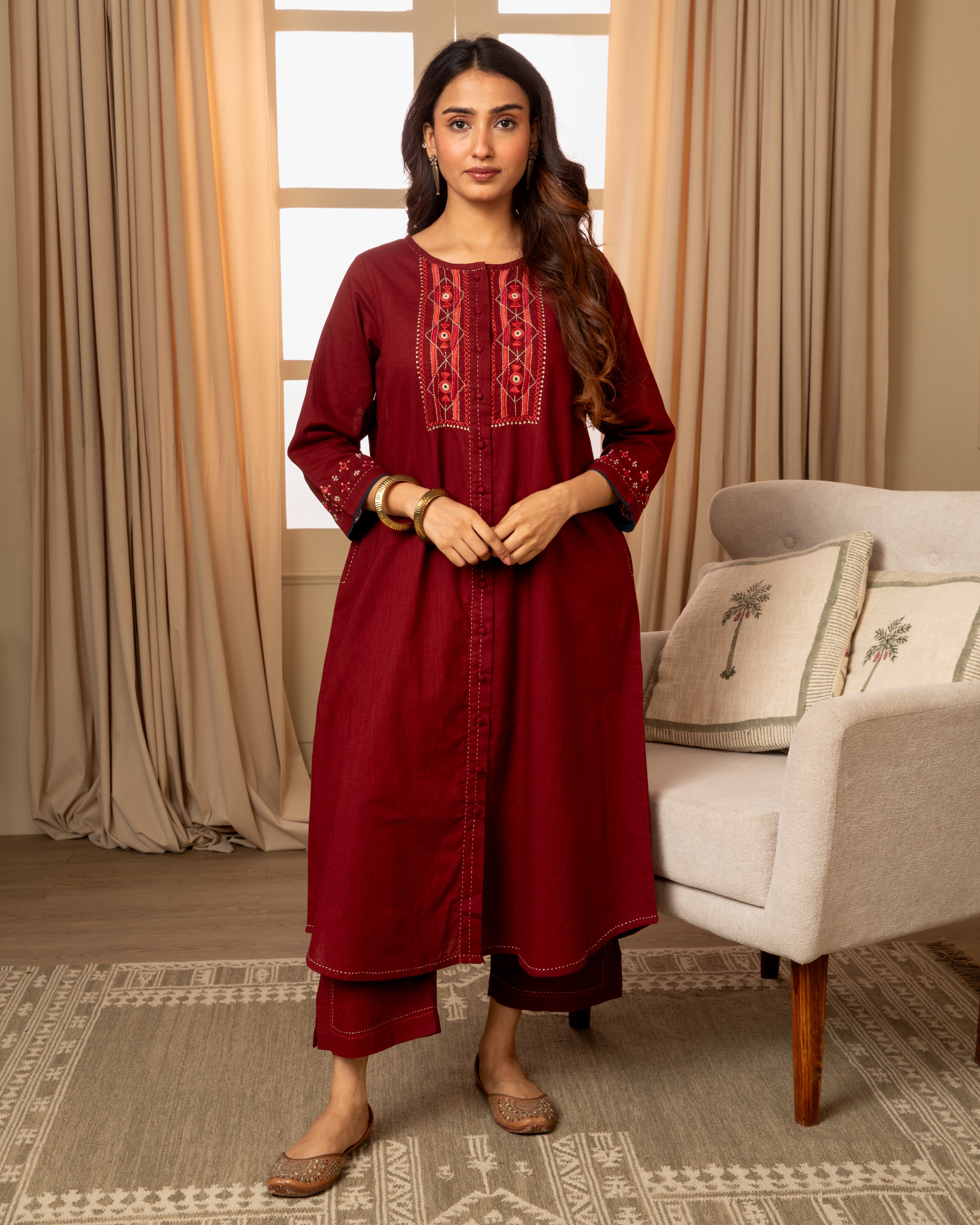Paheli Maroon Straight-Fit Cotton Kurta With Pakka Hand Embroidery