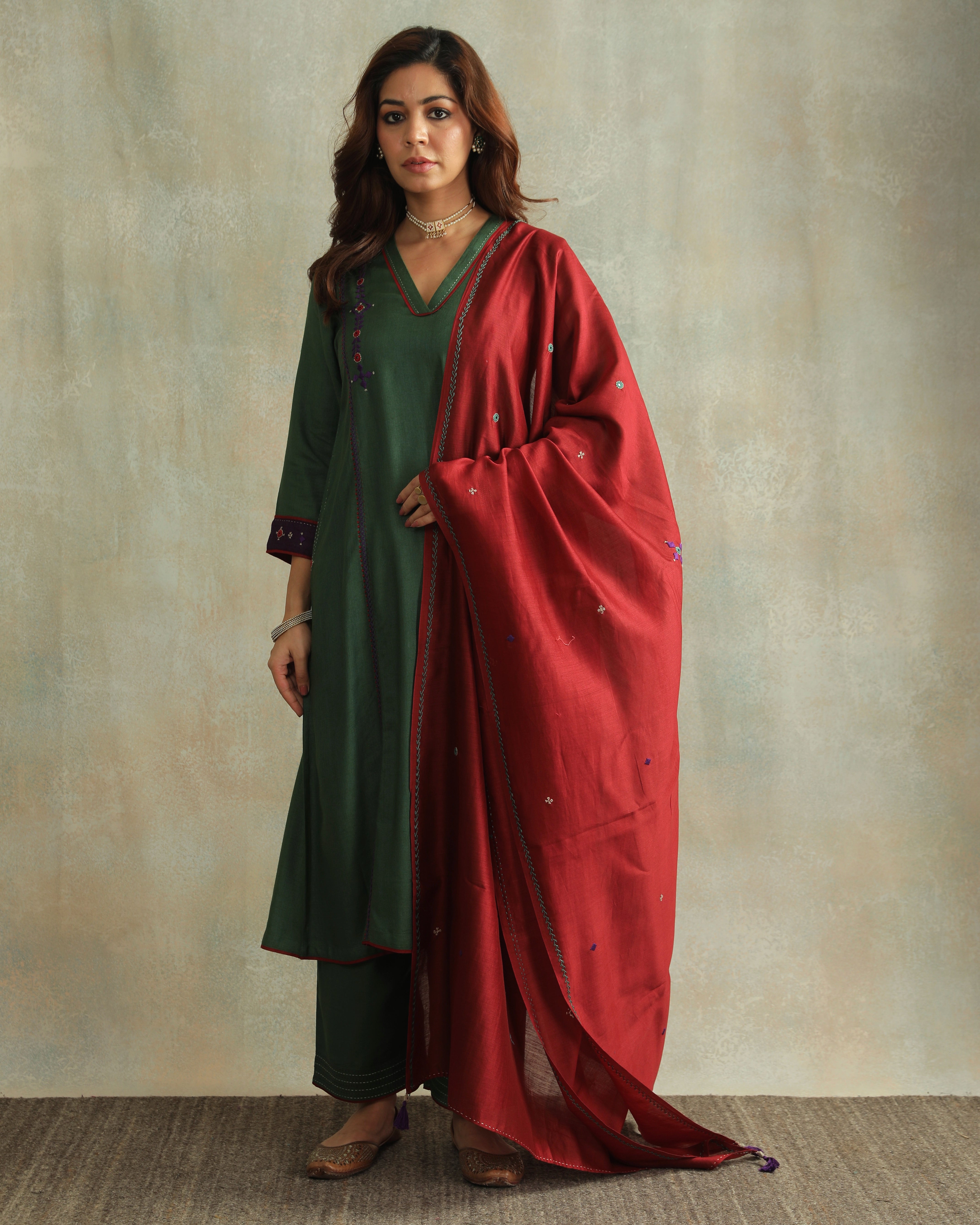 Pratha Green V-Neck Cotton-Silk Kurta With Soof Hand Embroidery