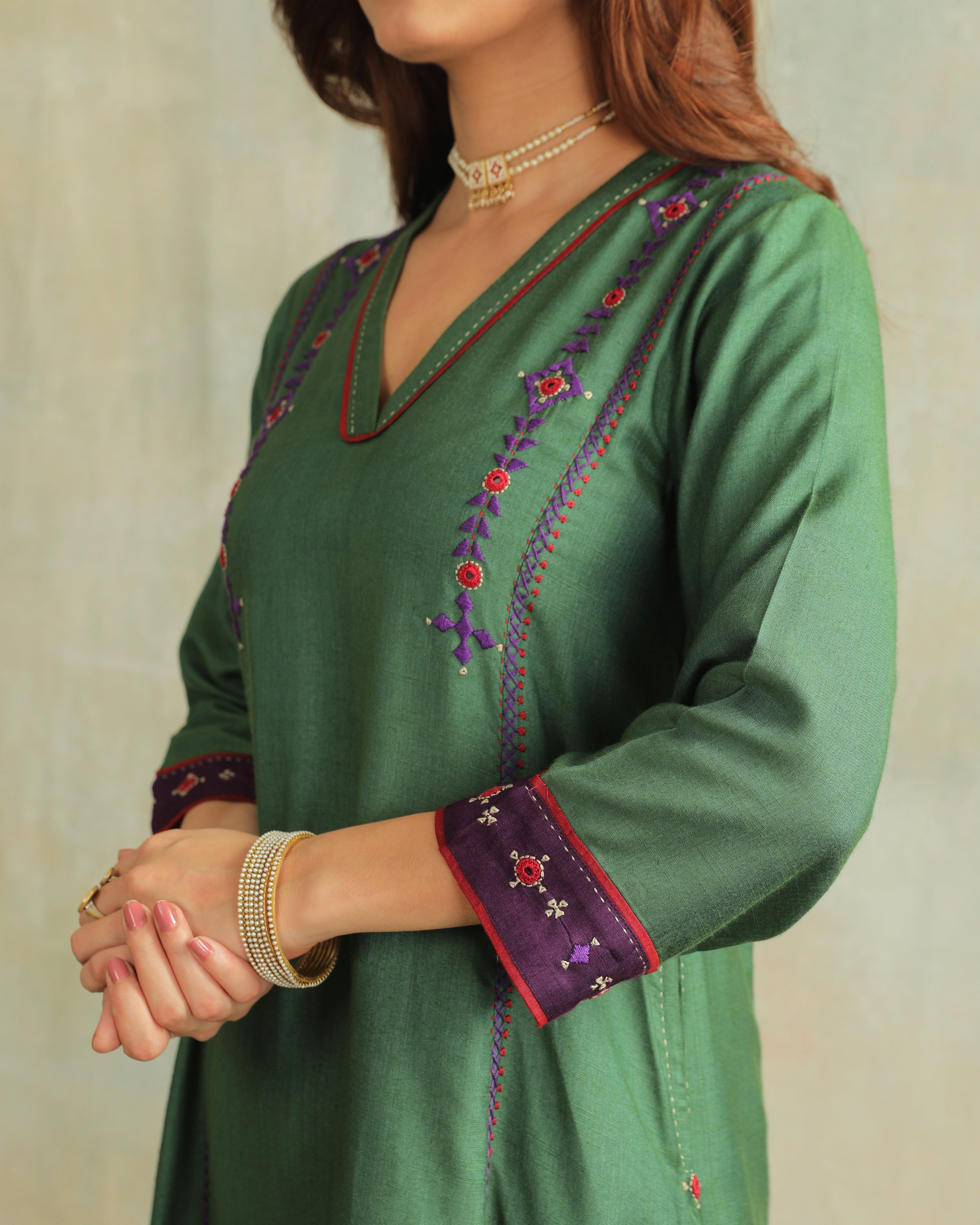Pratha Green V-Neck Cotton-Silk Kurta With Soof Hand Embroidery