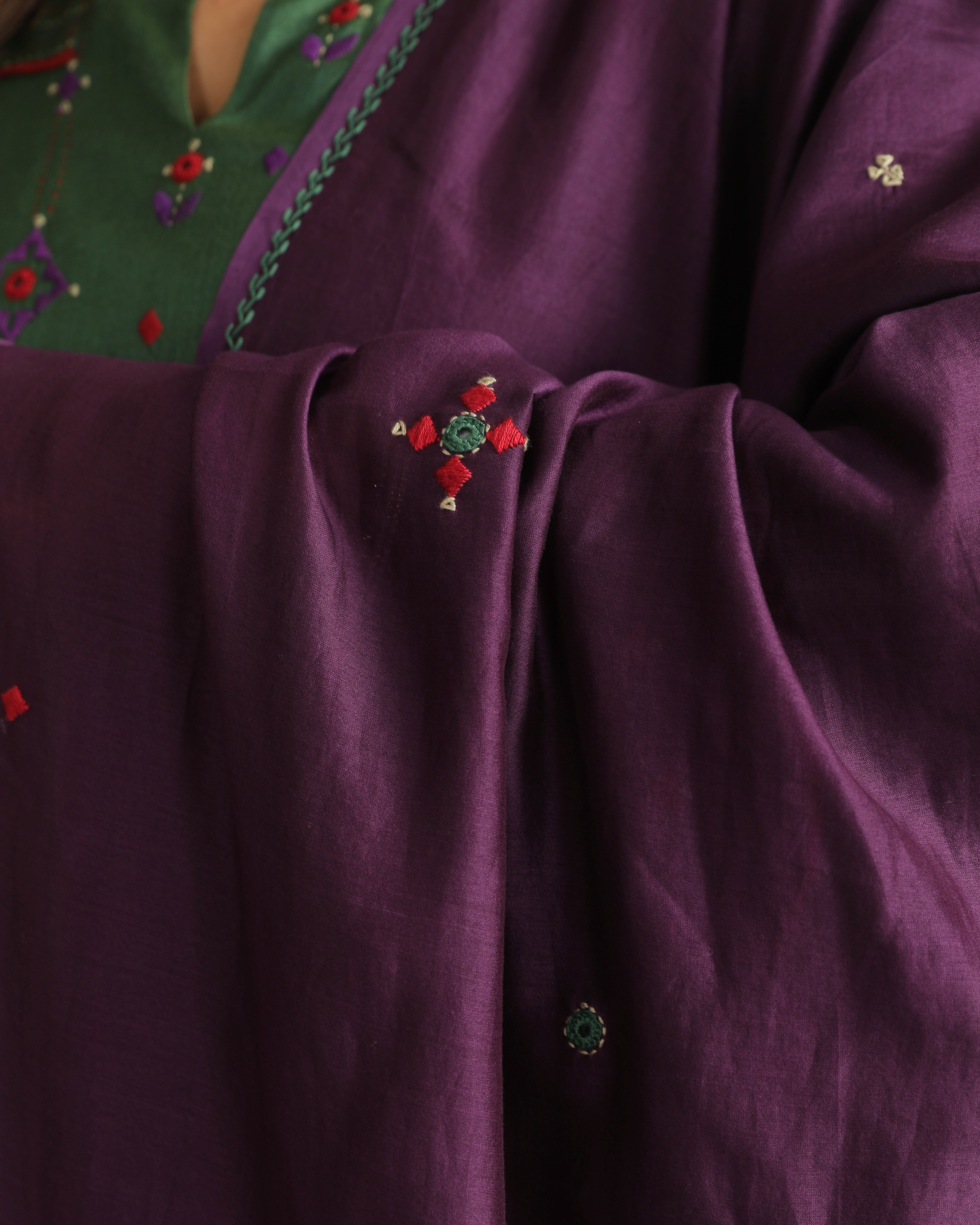 Pratha Jamuni Chanderi Dupatta With Soof Hand Embroidery
