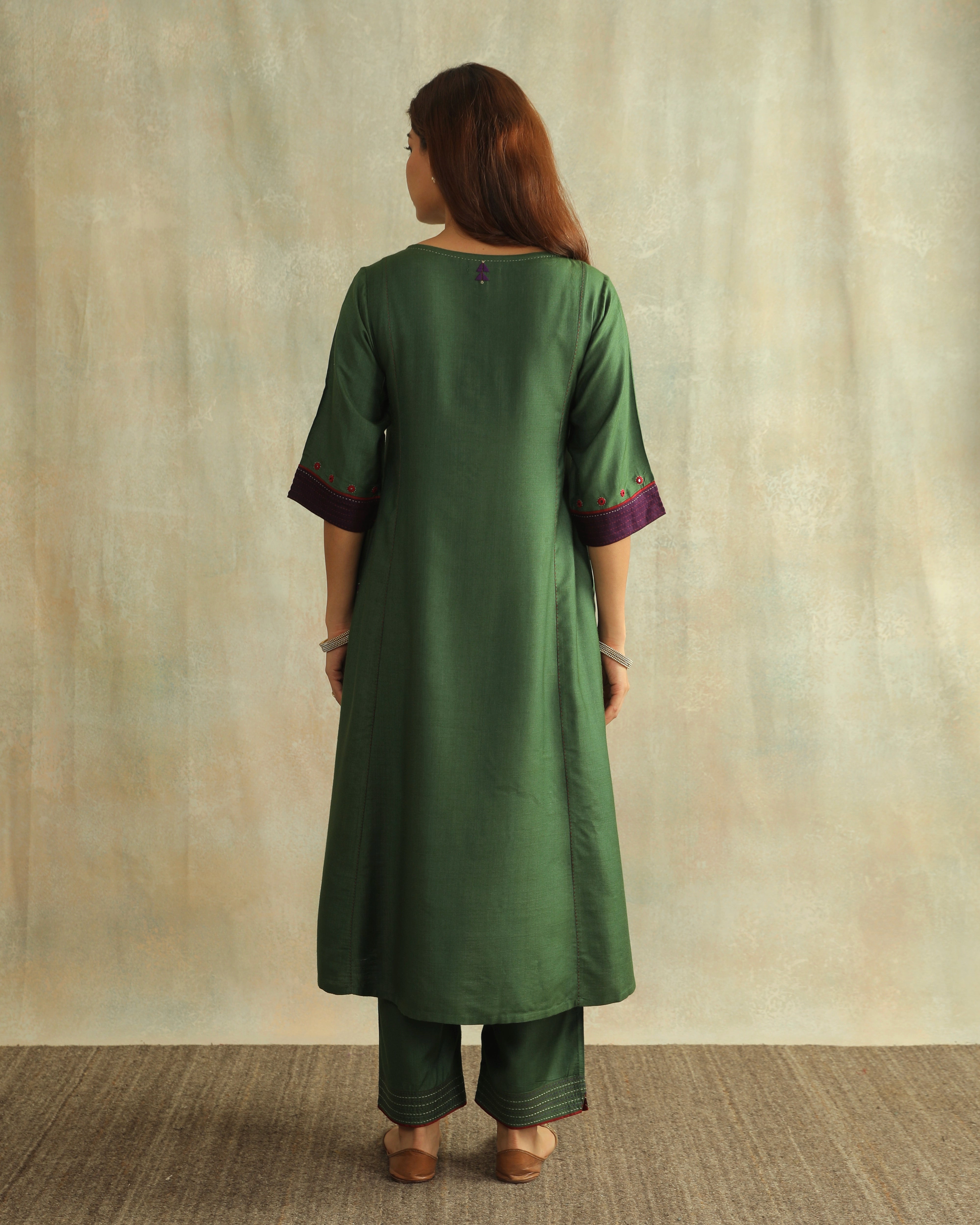Pratha Green Round-Neck Cotton-Silk Kurta With Soof Hand Embroidery