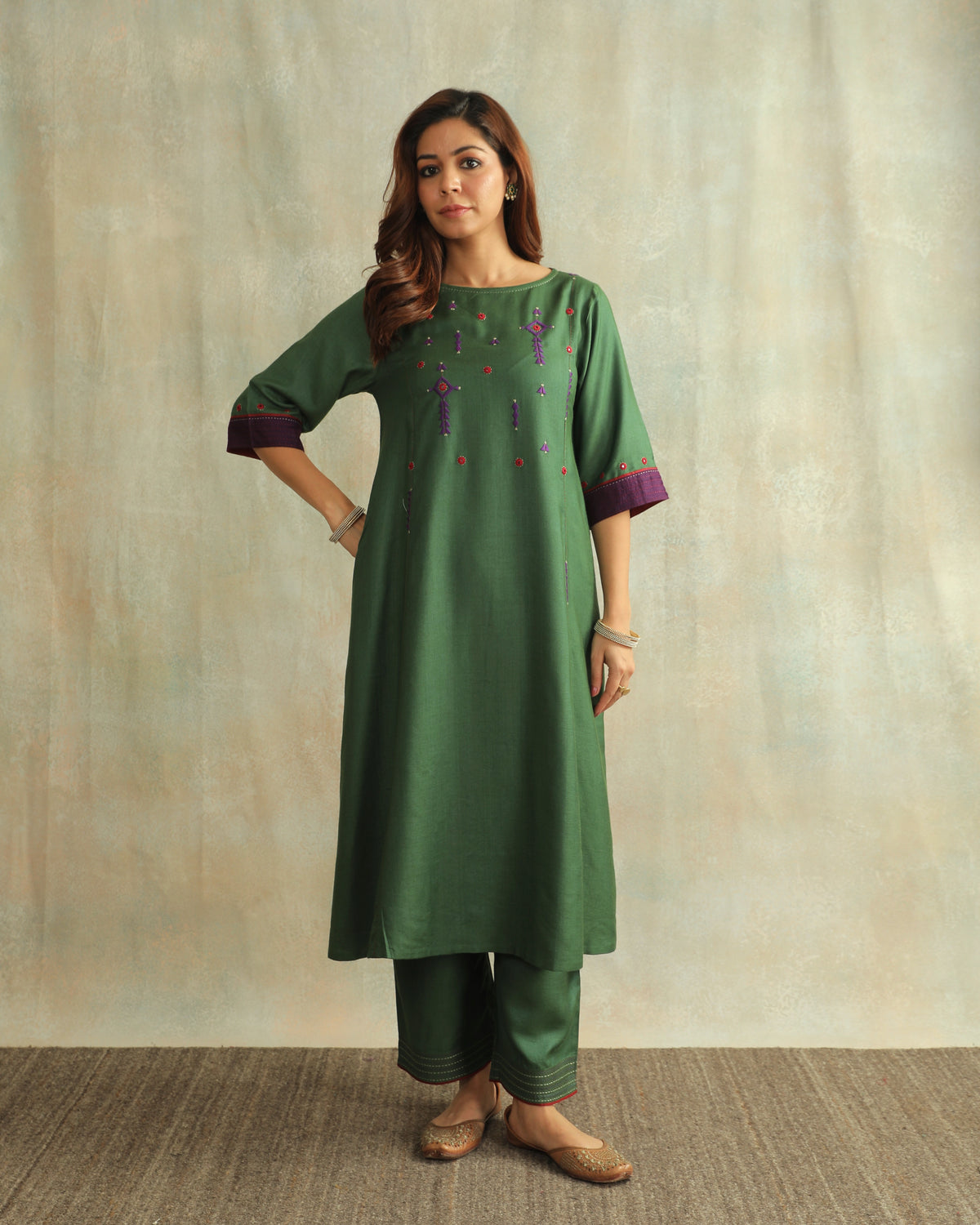 Pratha Green Round-Neck Cotton-Silk Kurta With Soof Hand Embroidery