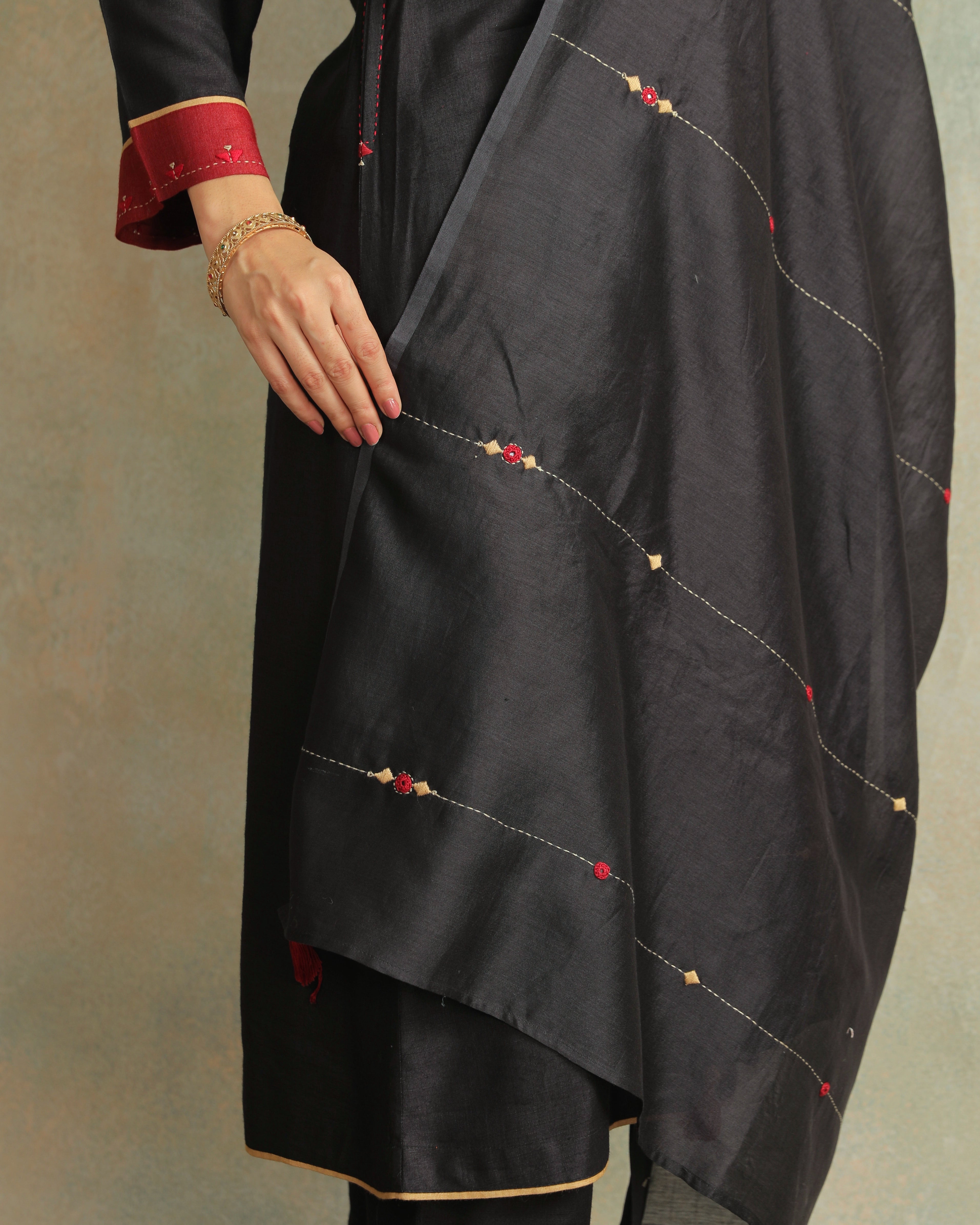 Pratha Black Chanderi Dupatta With Soof Hand Embroidery