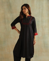 Pratha Black A-Line Cotton-Silk Kurta With Soof Hand Embroidery
