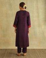 Pratha Jamuni V-Neck Cotton-Silk Kurta With Soof Hand Embroidery