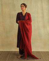 Pratha Jamuni V-Neck Cotton-Silk Kurta With Soof Hand Embroidery