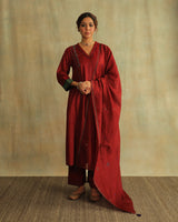 Pratha Maroom V-Neck Cotton-Silk Kurta With Soof Hand Embroidery