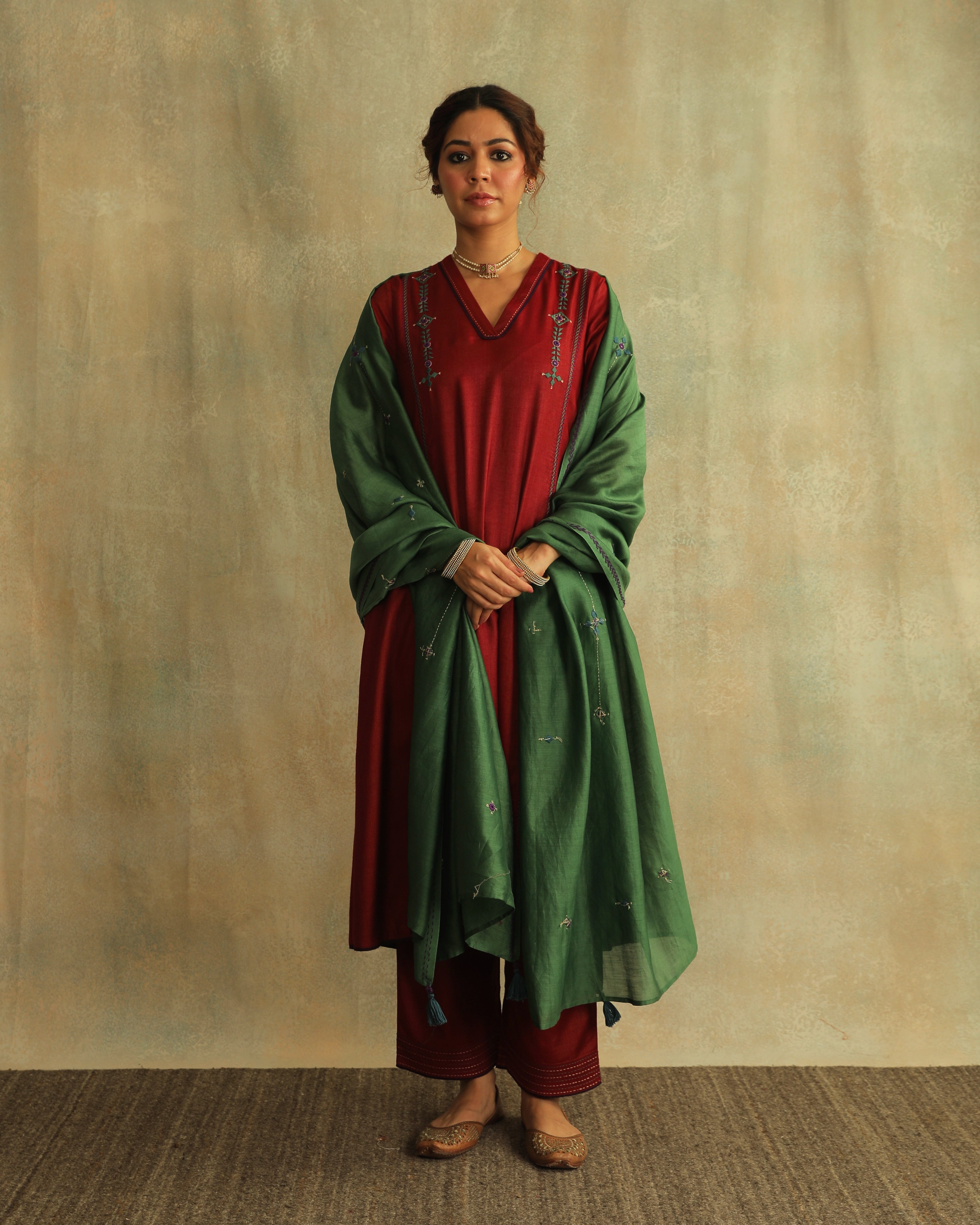 Pratha Maroom V-Neck Cotton-Silk Kurta With Soof Hand Embroidery