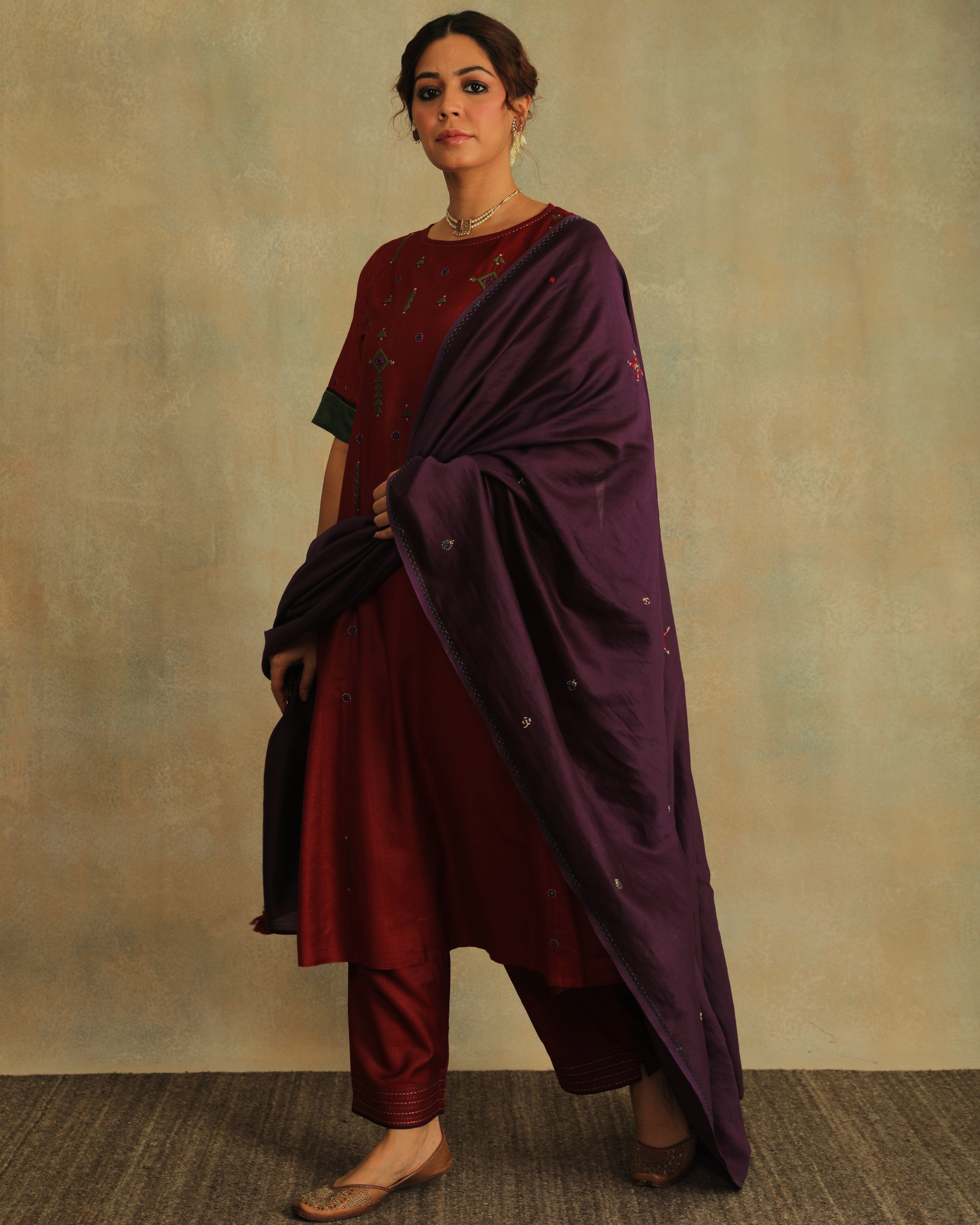 Pratha Maroon Round-Neck Cotton-Silk Kurta With Soof Hand Embroidery