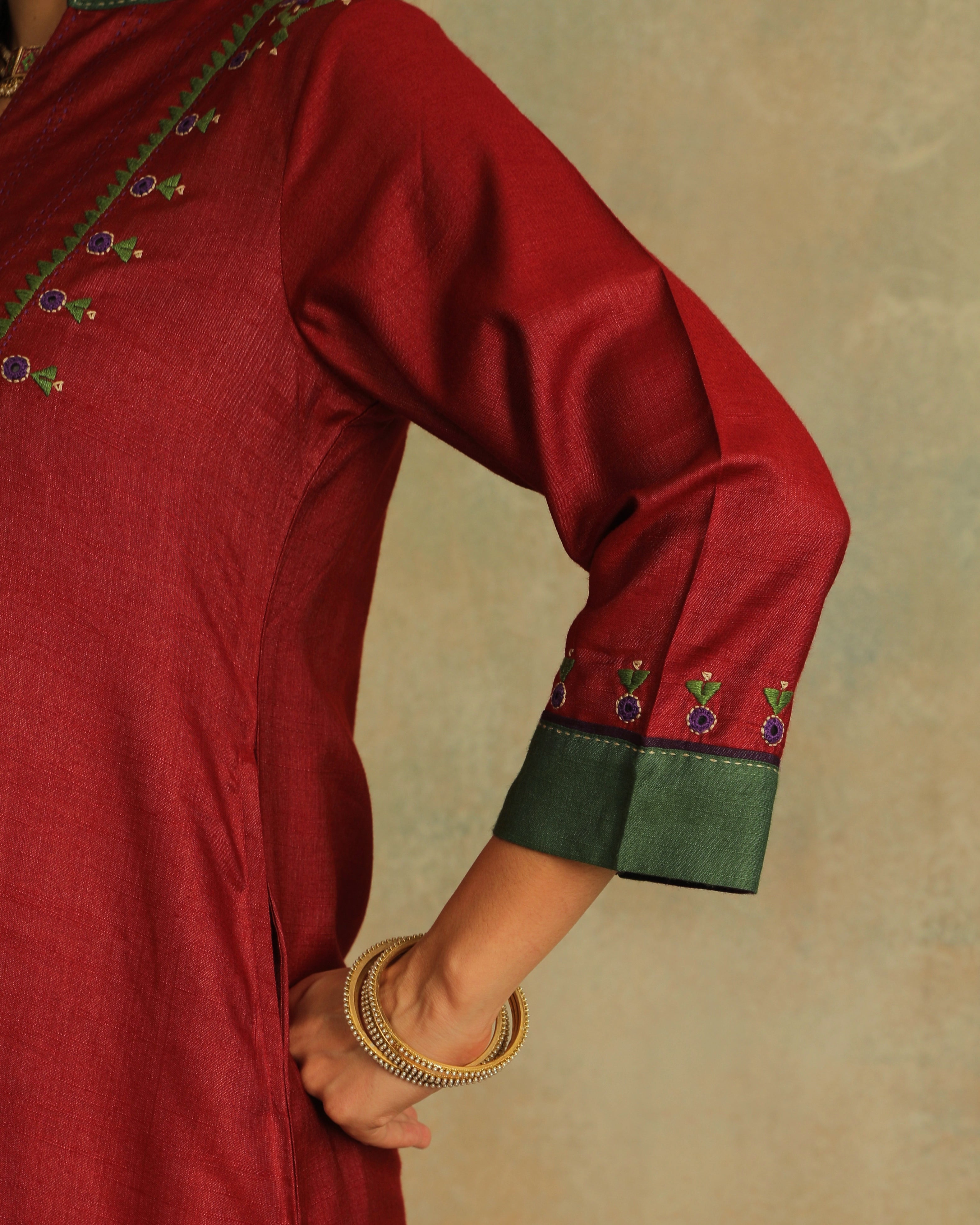 Pratha Maroon A-Line Cotton-Silk Kurta With Soof Hand Embroidery