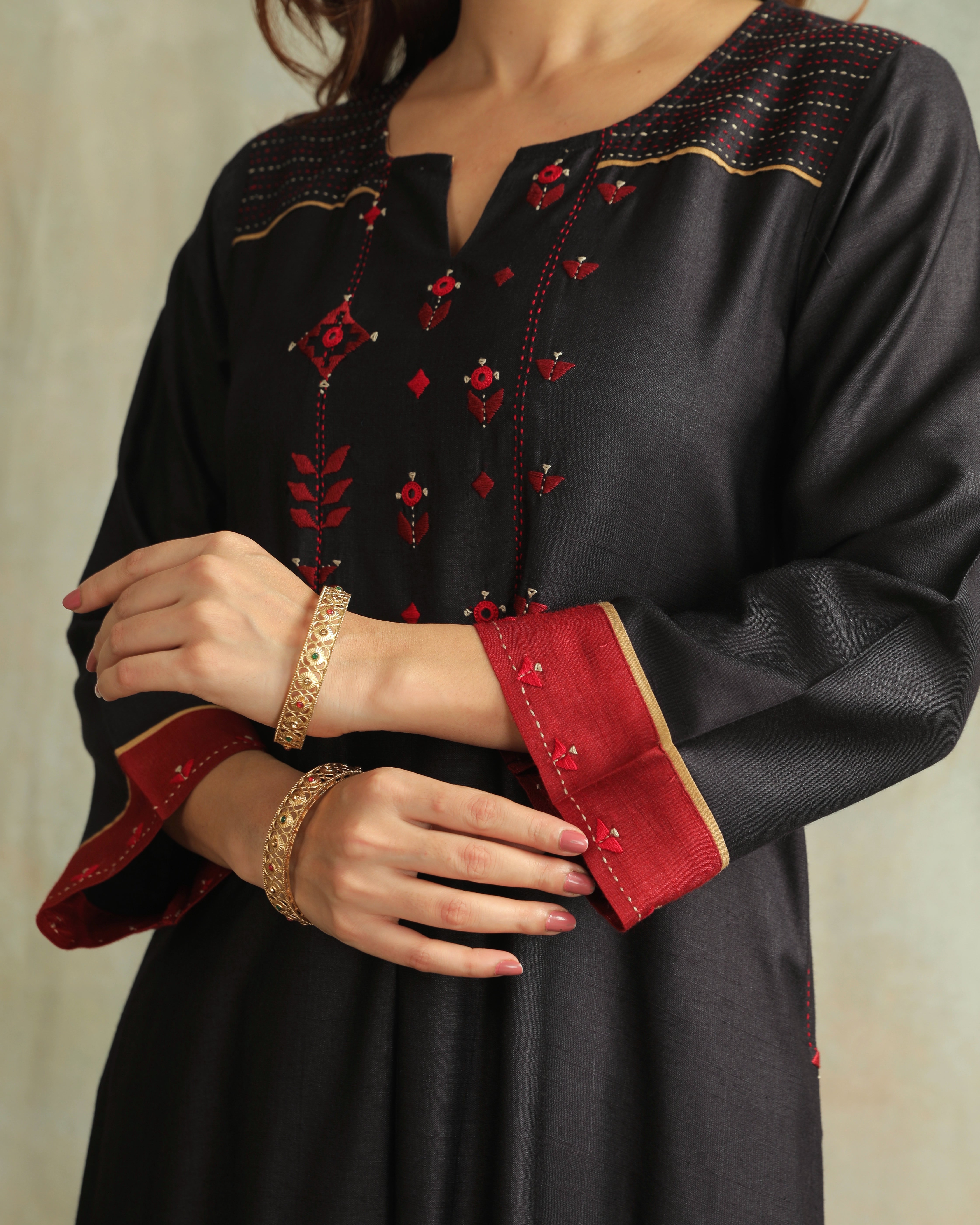 Pratha Black Flared Cotton-Silk Kurta With Soof Hand Embroidery