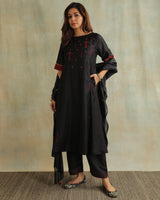 Pratha Black Round-Neck Cotton-Silk Kurta With Soof Hand Embroidery