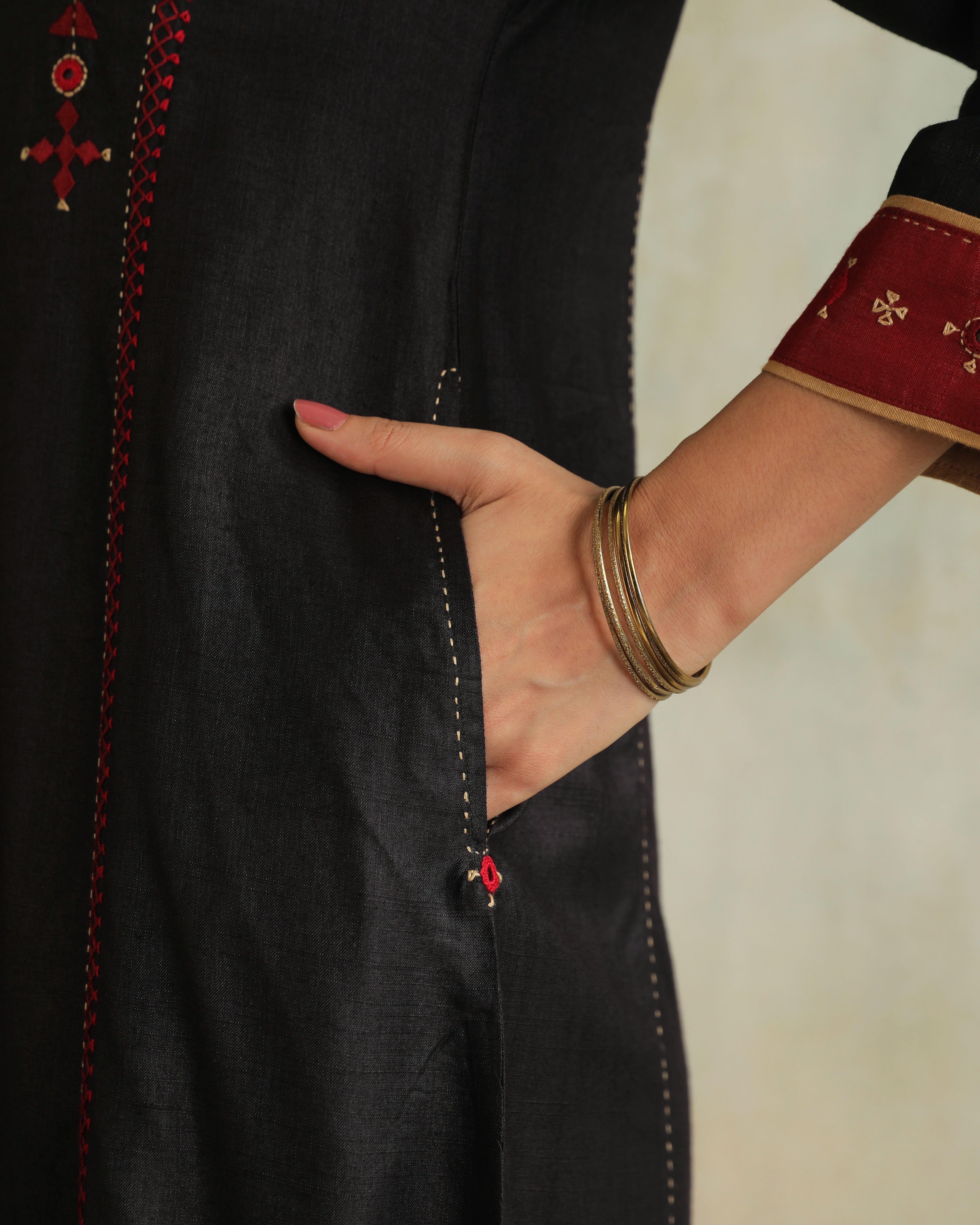 Pratha Black V-Neck Cotton-Silk Kurta With Soof Hand Embroidery