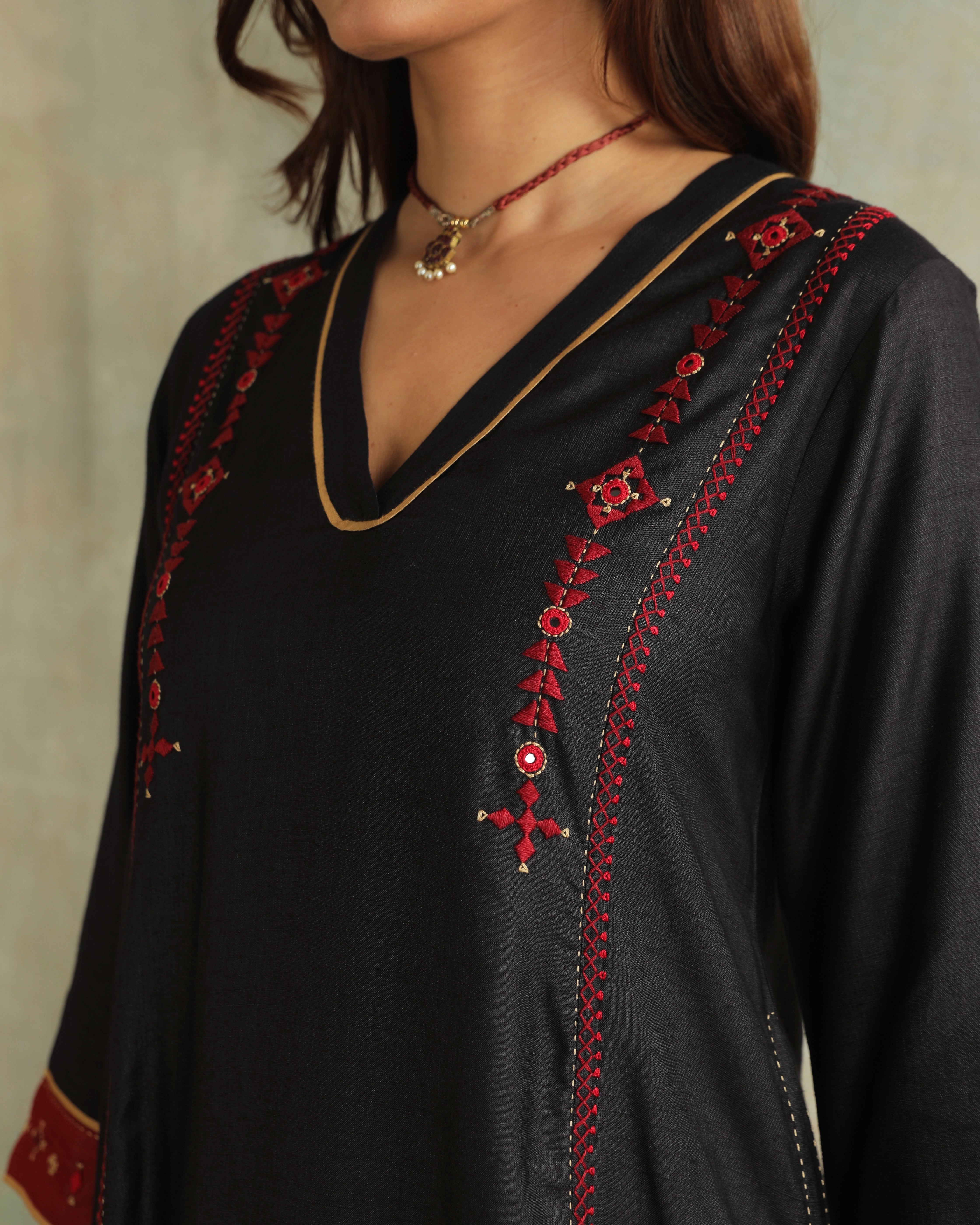 Pratha Black V-Neck Cotton-Silk Kurta With Soof Hand Embroidery
