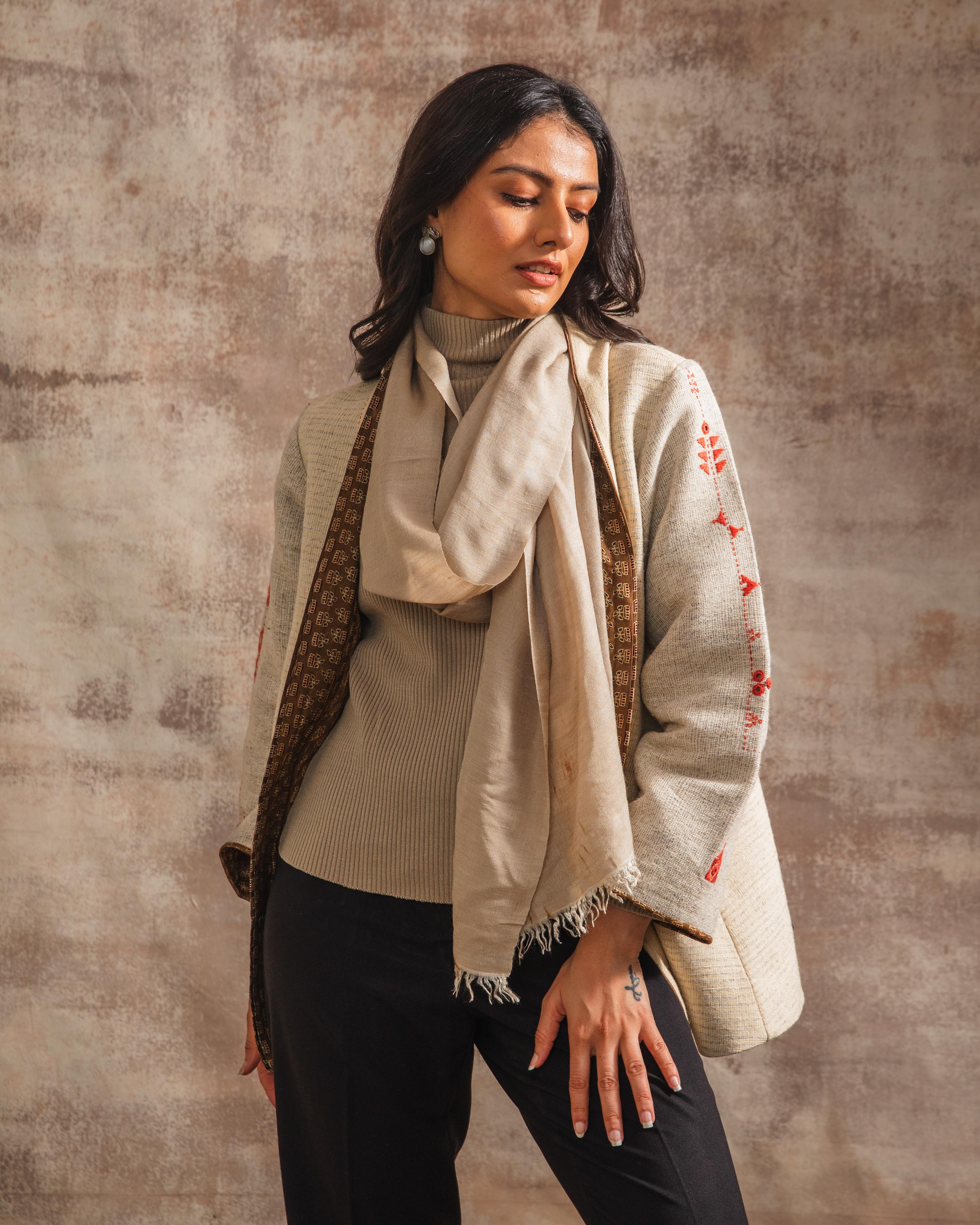 Dhaani Boxy jacket with roll over sleeve